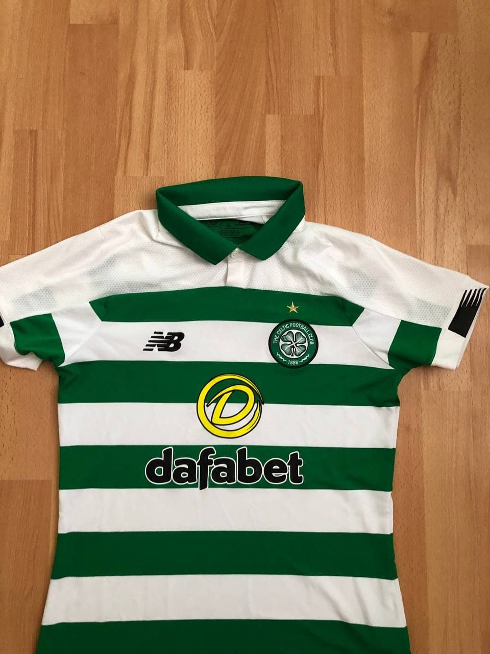 New Balance WOMENS NEW BALANCE CELTIC FOOTBALL CLUB SOCCER JERSEY Size ONE SIZE - 2 Thumbnail