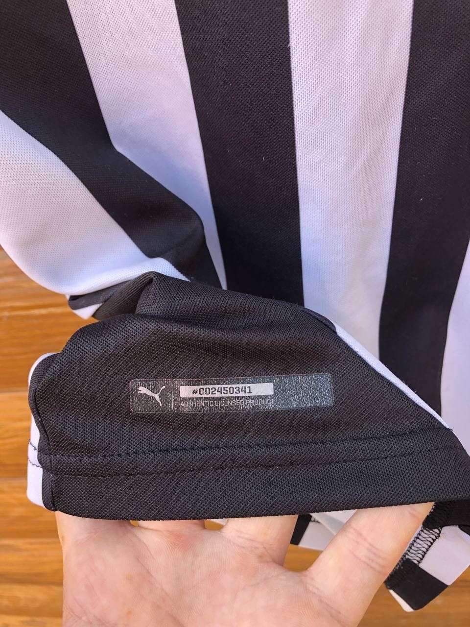 Puma NEWCASTLE UNITED HOME Puma Football Shirt Jersey Size US S / EU 44-46 / 1 - 9 Thumbnail