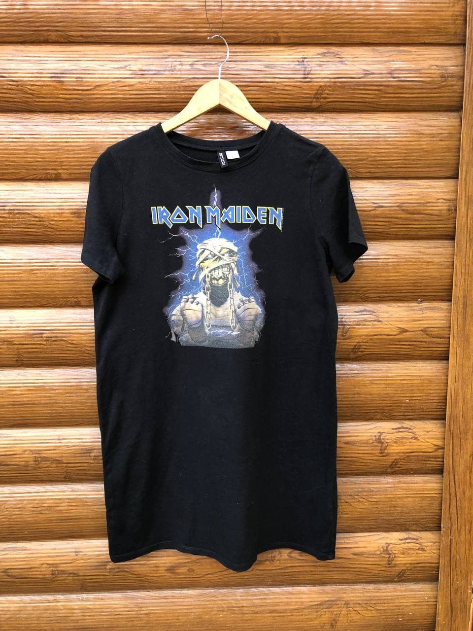 Band Tees Vintage 2017 Iron Maiden Tee women Size ONE SIZE - 1 Thumbnail