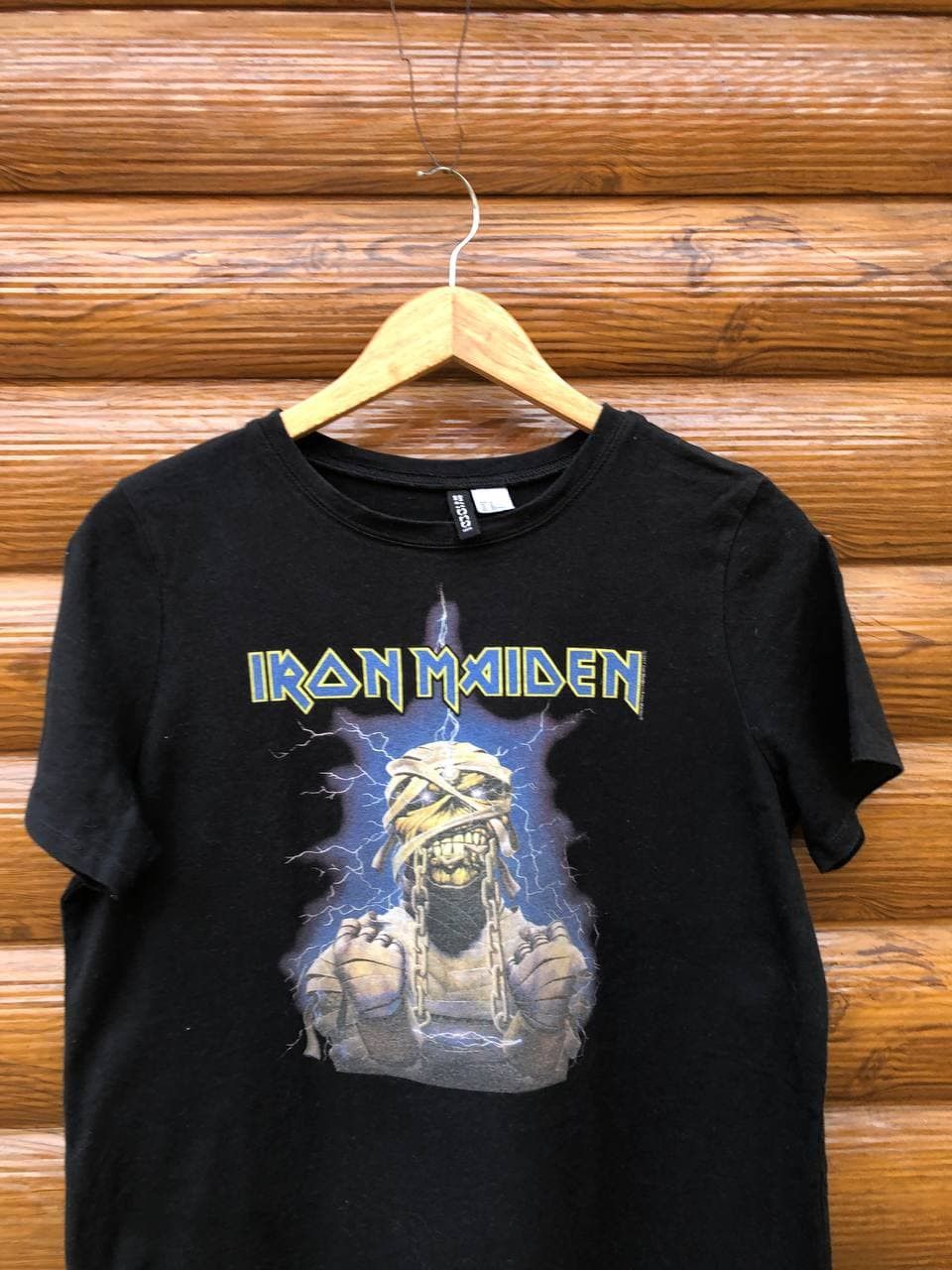 Band Tees Vintage 2017 Iron Maiden Tee women Size ONE SIZE - 2 Thumbnail
