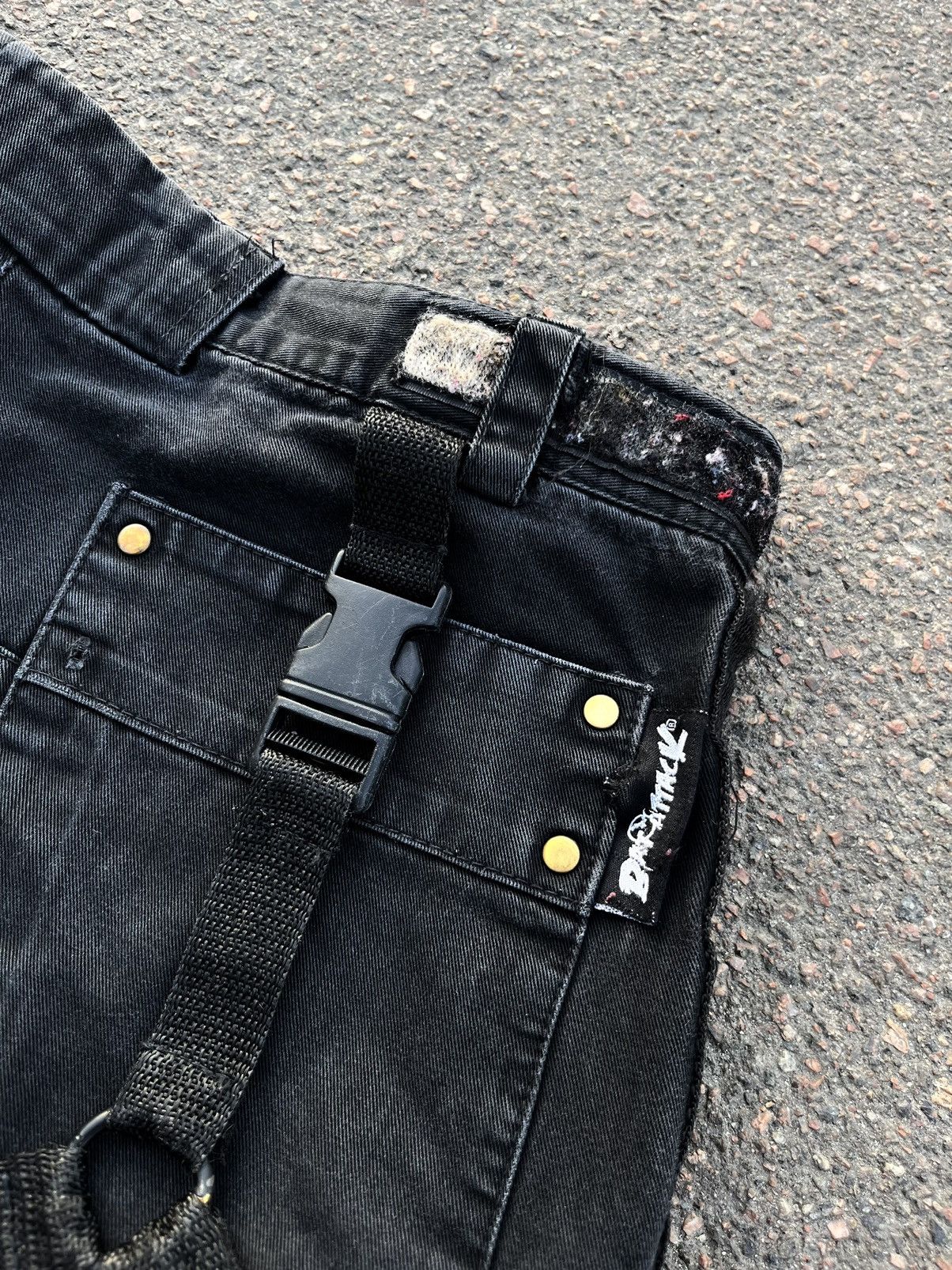 Japanese Brand × Vintage Bat Attack Bondage Cargo Shorts Straps Carabines Vintage Y2K Size US 34 / EU 50 - 11 Thumbnail