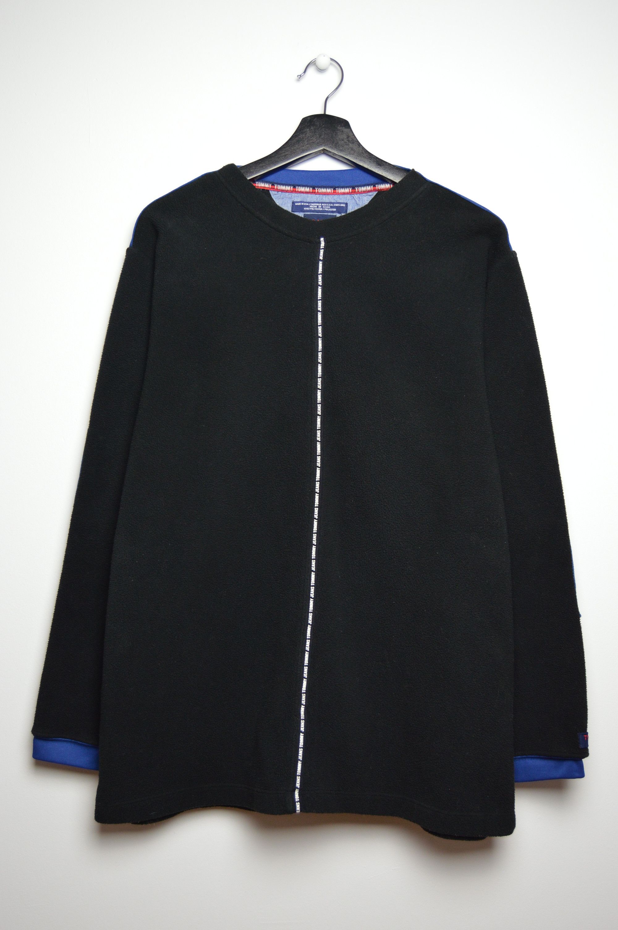 image of Made In USA x Tommy Hilfiger Y2K Fleece Sweatshirt Crewneck in Black, Men's (Size Medium)