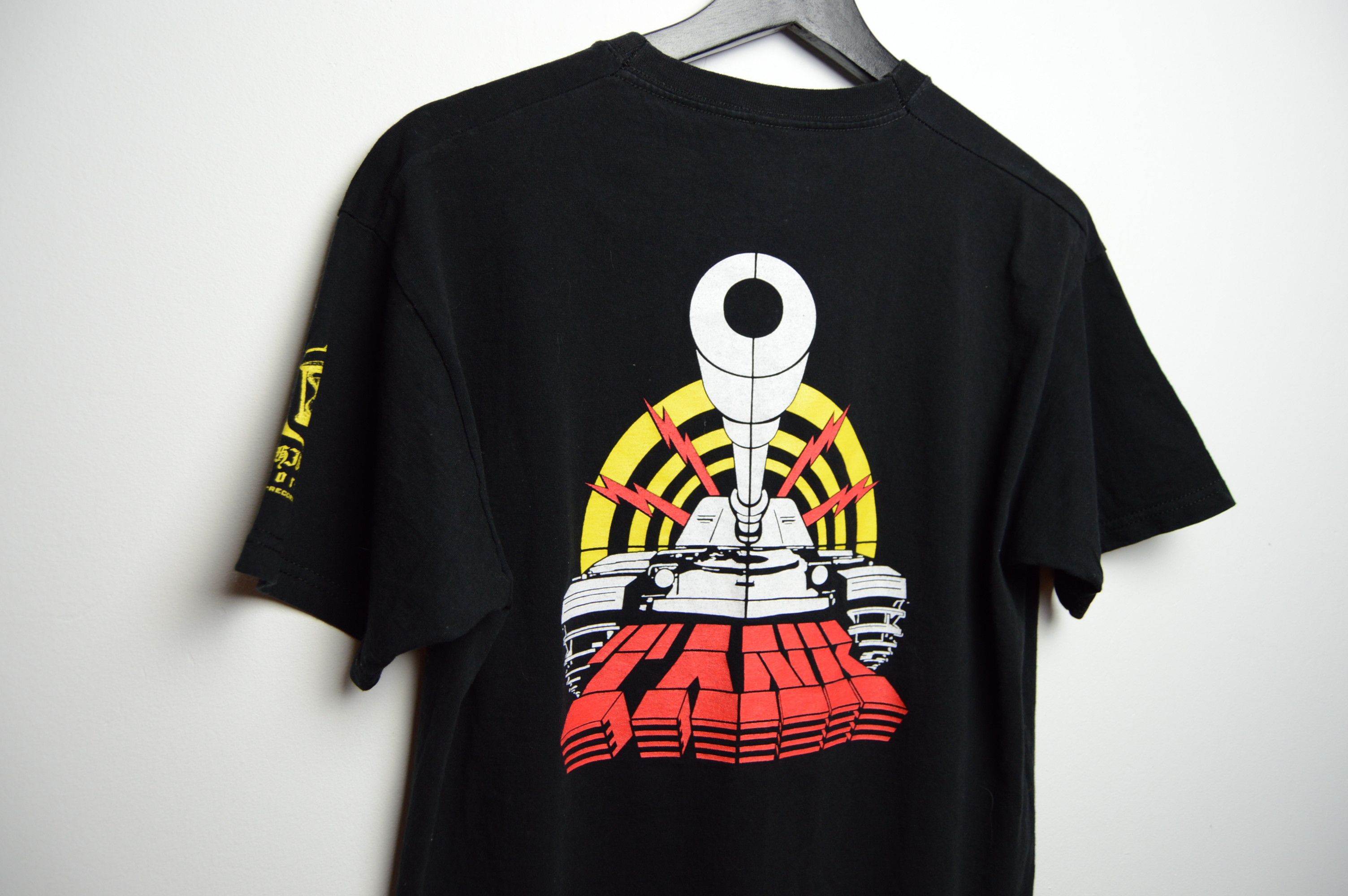 Band Tees rare vintage TANK tee Size US L / EU 52-54 / 3 - 5 Thumbnail