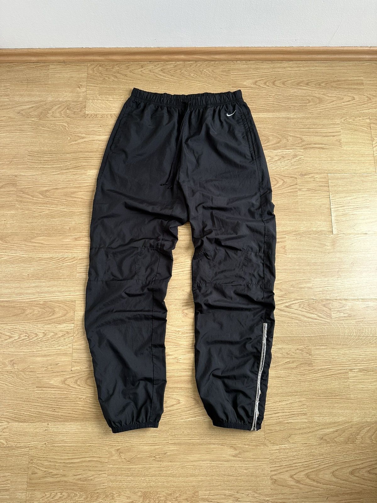 Nike × Vintage Vintage y2k Nike Black Track Pants Swoosh Size US 32 / EU 48 - 2 Thumbnail