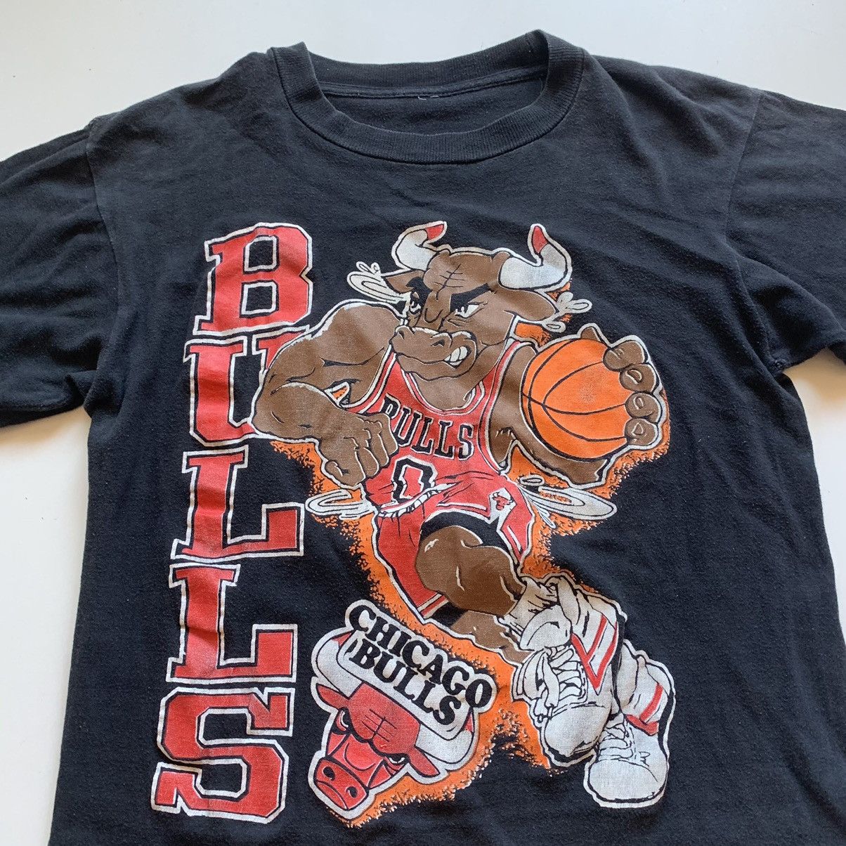NBA × Vintage Vintage 1990s Chicago Bulls Graphic NBA T Shirt Small Faded Size US S / EU 44-46 / 1 - 2 Thumbnail