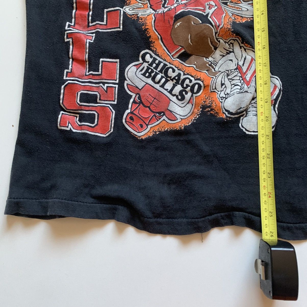NBA × Vintage Vintage 1990s Chicago Bulls Graphic NBA T Shirt Small Faded Size US S / EU 44-46 / 1 - 4 Thumbnail