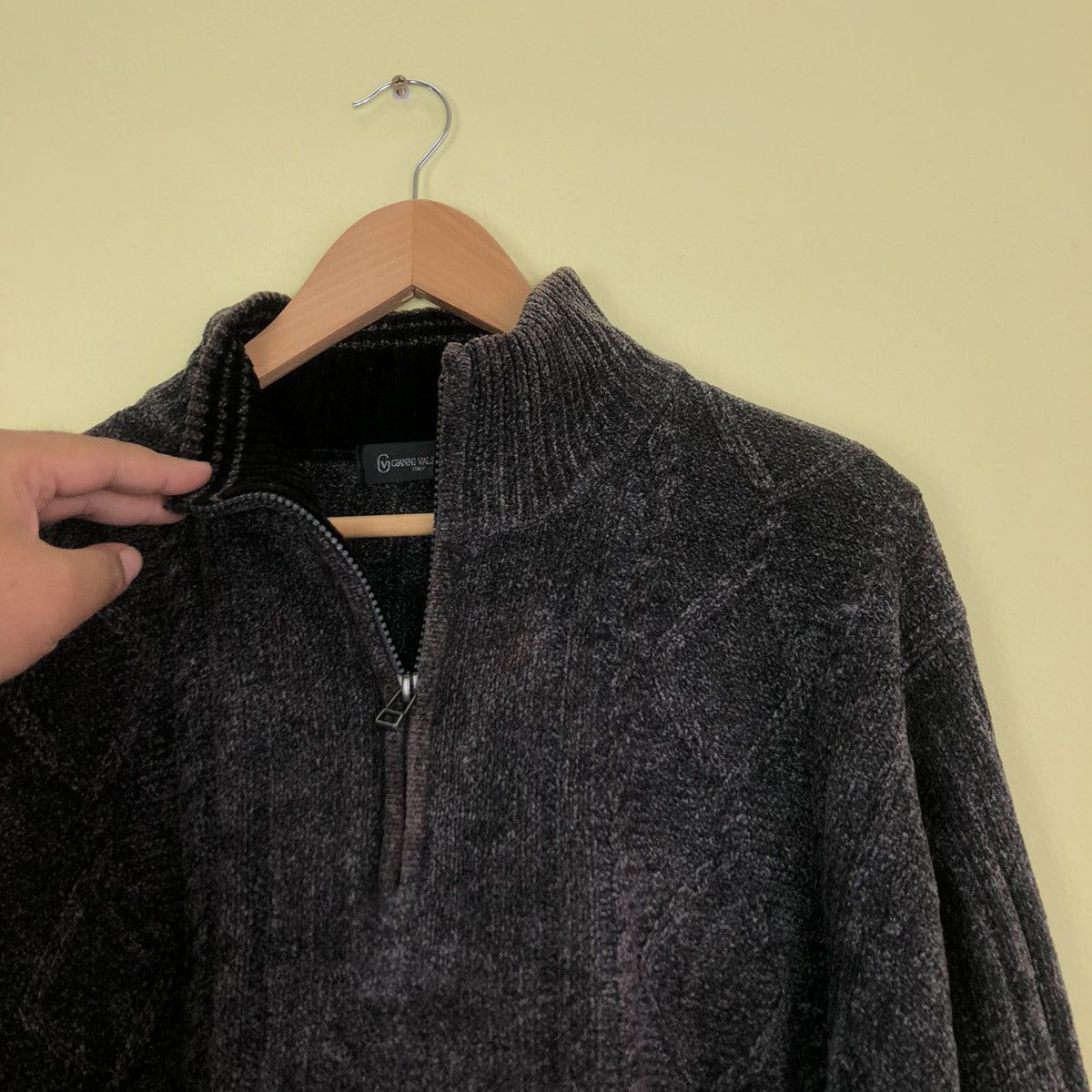 Japanese Brand Vintage Gianni Valentino Knitwear Zipper Sweatshirt Size US L / EU 52-54 / 3 - 4 Thumbnail
