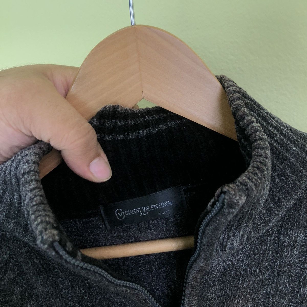 Japanese Brand Vintage Gianni Valentino Knitwear Zipper Sweatshirt Size US L / EU 52-54 / 3 - 8 Thumbnail