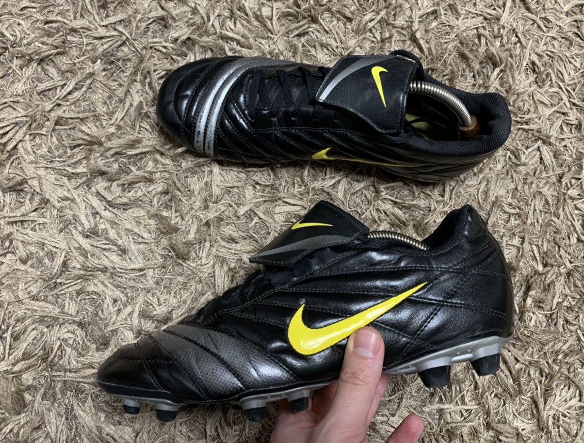 Nike Vintage Nike Premier FG Soccer Cleats boots 11 us rare Size US 11 / EU 44 - 1 Thumbnail