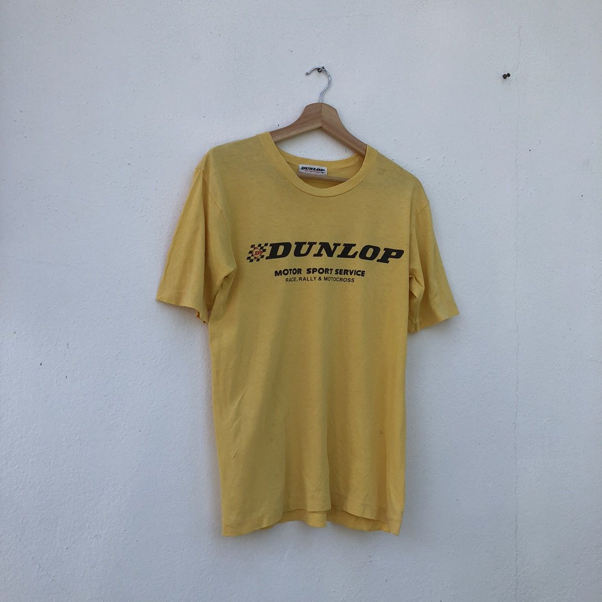 Sports Specialties VINTAGE DUNLOP MOTOR SPORTS FASHION T-SHIRT BIG LOGO Size US M / EU 48-50 / 2 - 2 Thumbnail