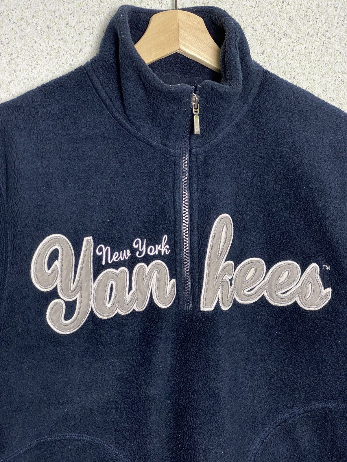 Japanese Brand × New York Yankees × Vintage MBA New York Yankees Embroidered Fleece Sweatshirt Size US L / EU 52-54 / 3 - 2 Thumbnail