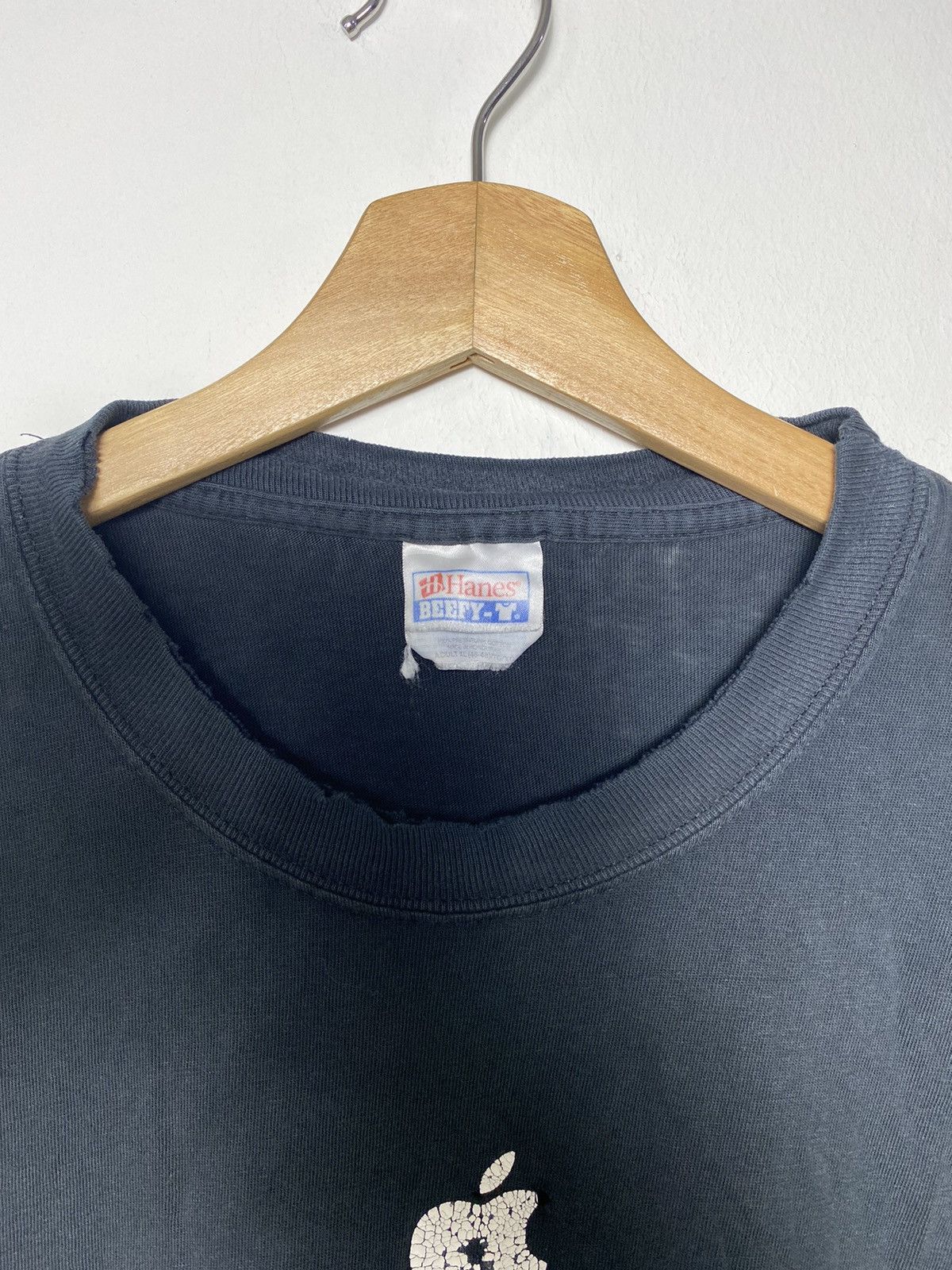Apple Vintage Apple Center Logo Distressed Tees Size US XL / EU 56 / 4 - 3 Thumbnail