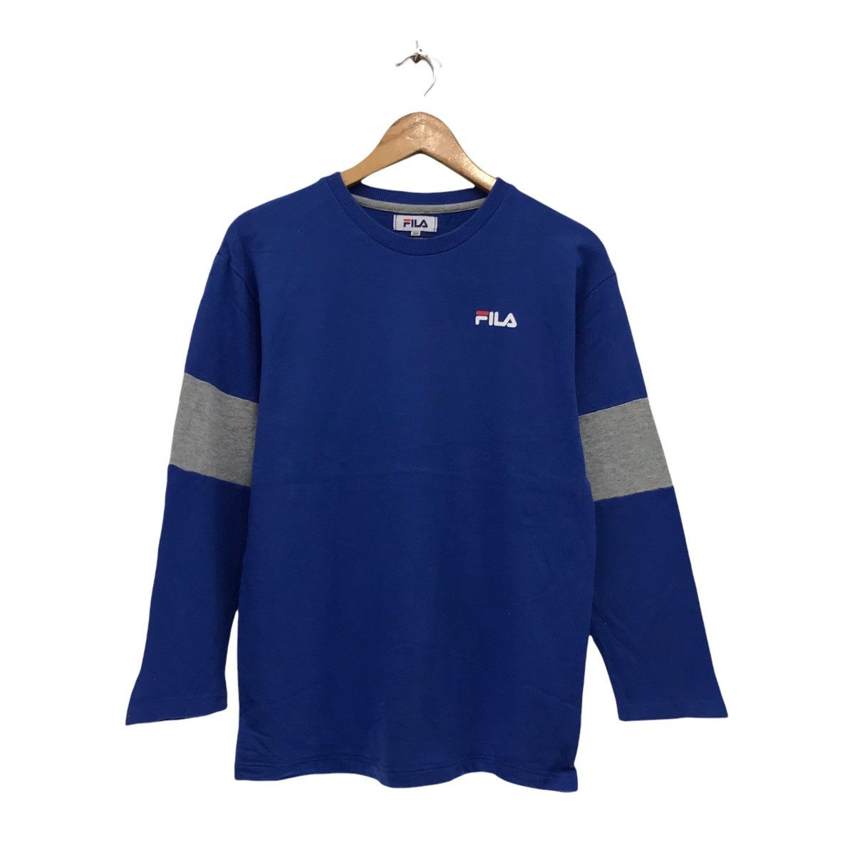 Fila × Japanese Brand Vintage Fila Small Logo Sweatshirt Size US S / EU 44-46 / 1 - 1 Thumbnail