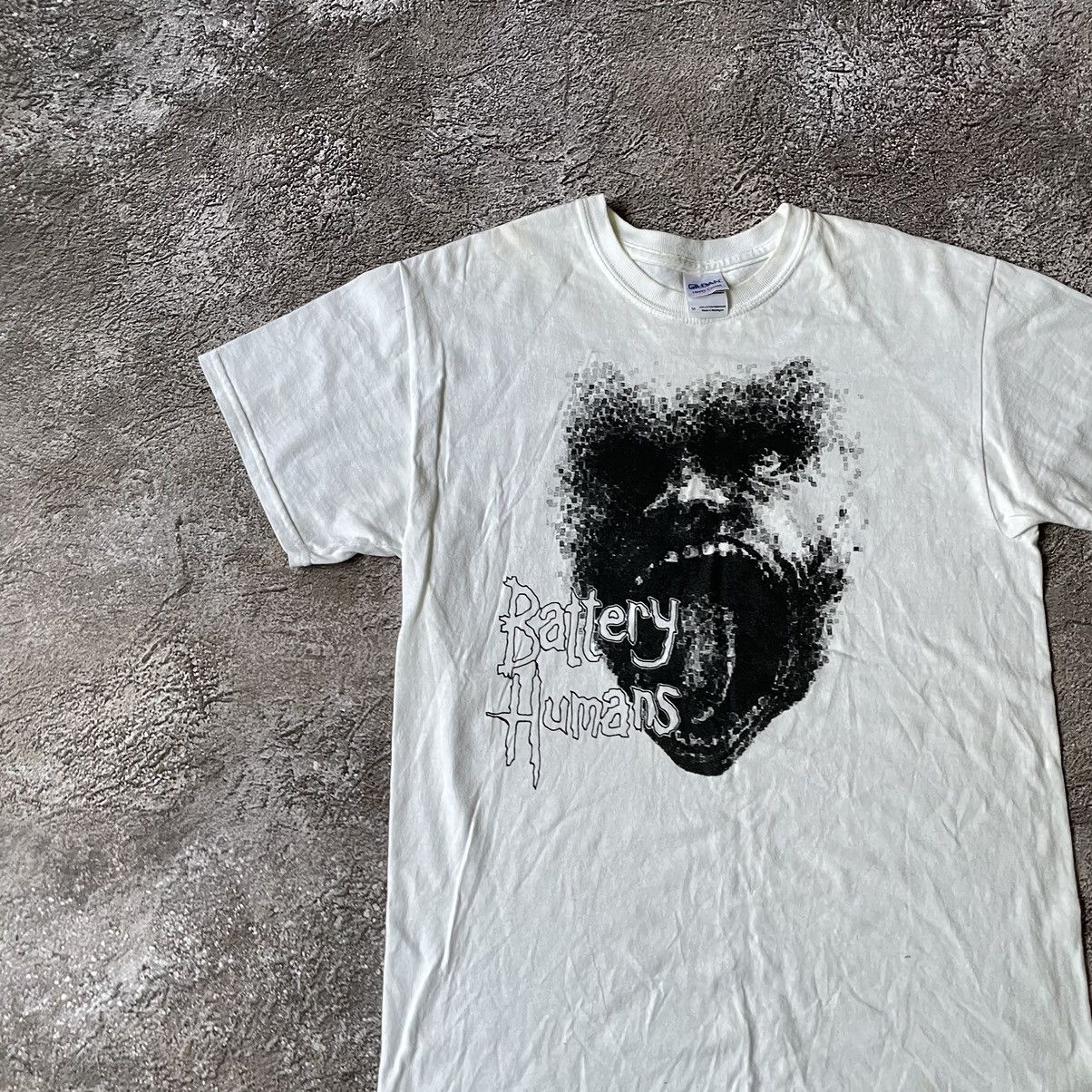 Vintage Vintage Y2K Graphic Tee Battery Humans Goth Distressed L Size US L / EU 52-54 / 3 - 4 Thumbnail