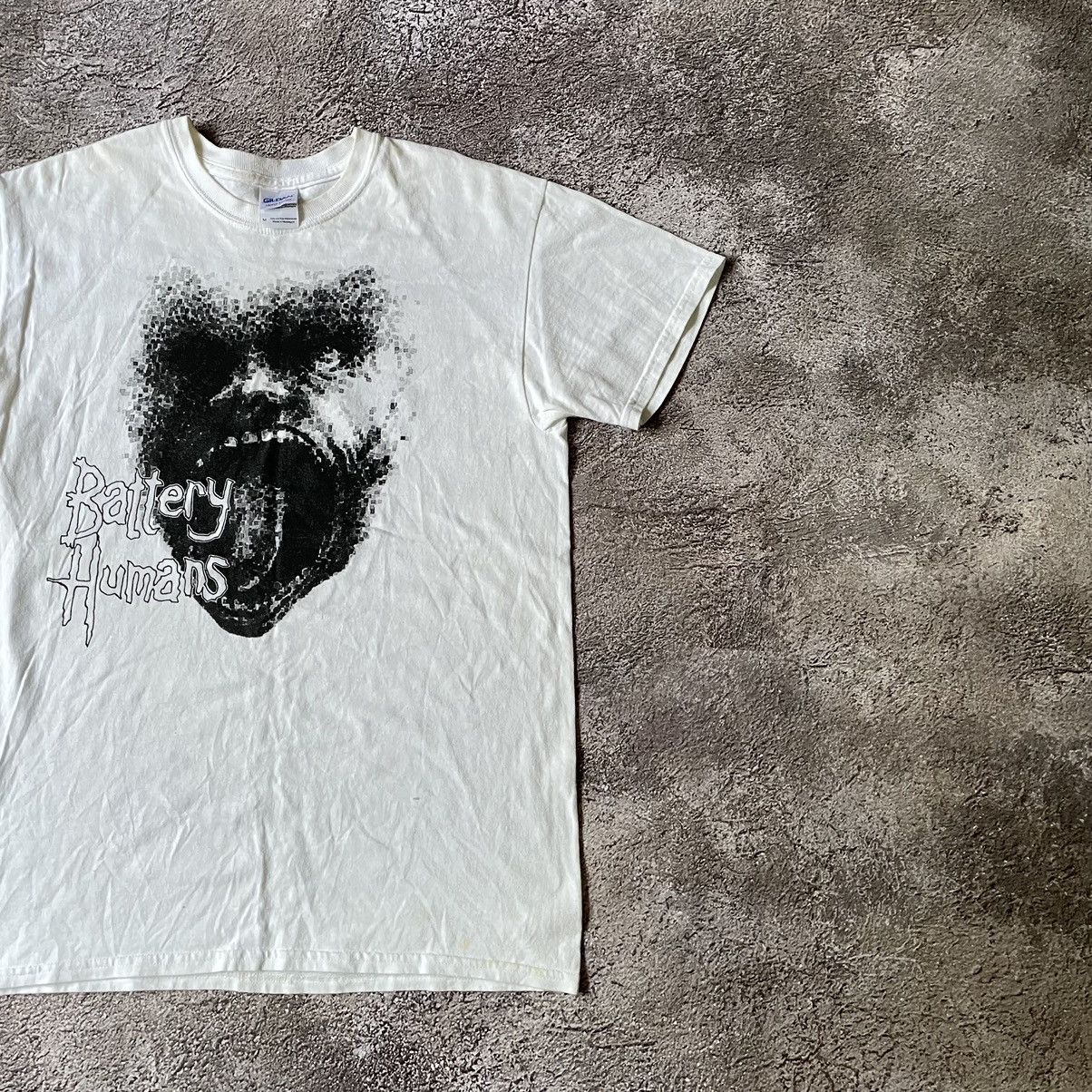 Vintage Vintage Y2K Graphic Tee Battery Humans Goth Distressed L Size US L / EU 52-54 / 3 - 2 Thumbnail