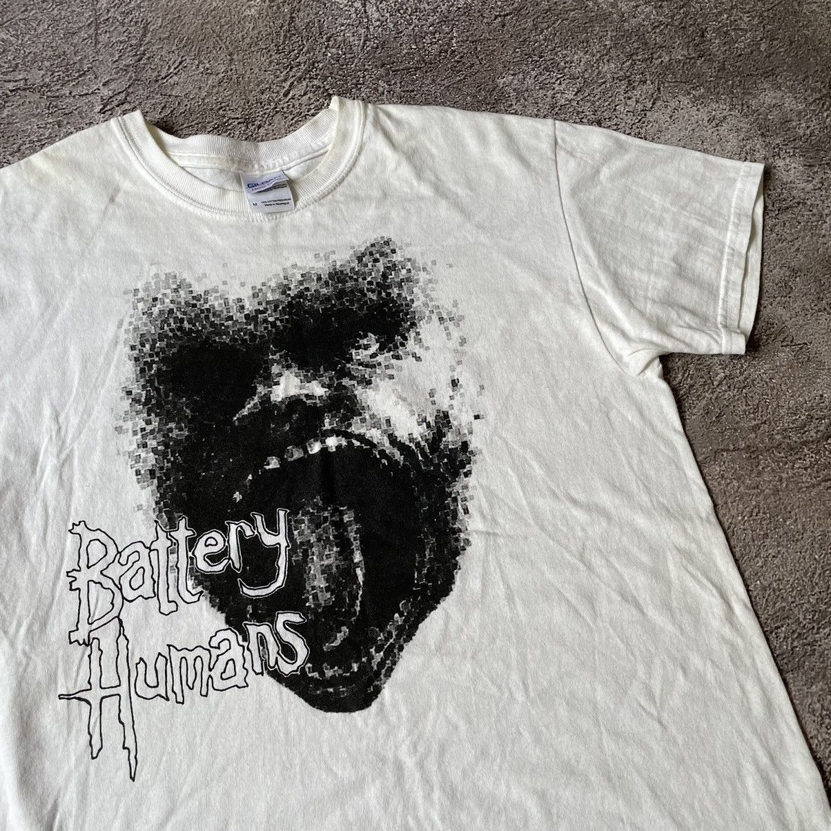 Vintage Vintage Y2K Graphic Tee Battery Humans Goth Distressed L Size US L / EU 52-54 / 3 - 6 Thumbnail