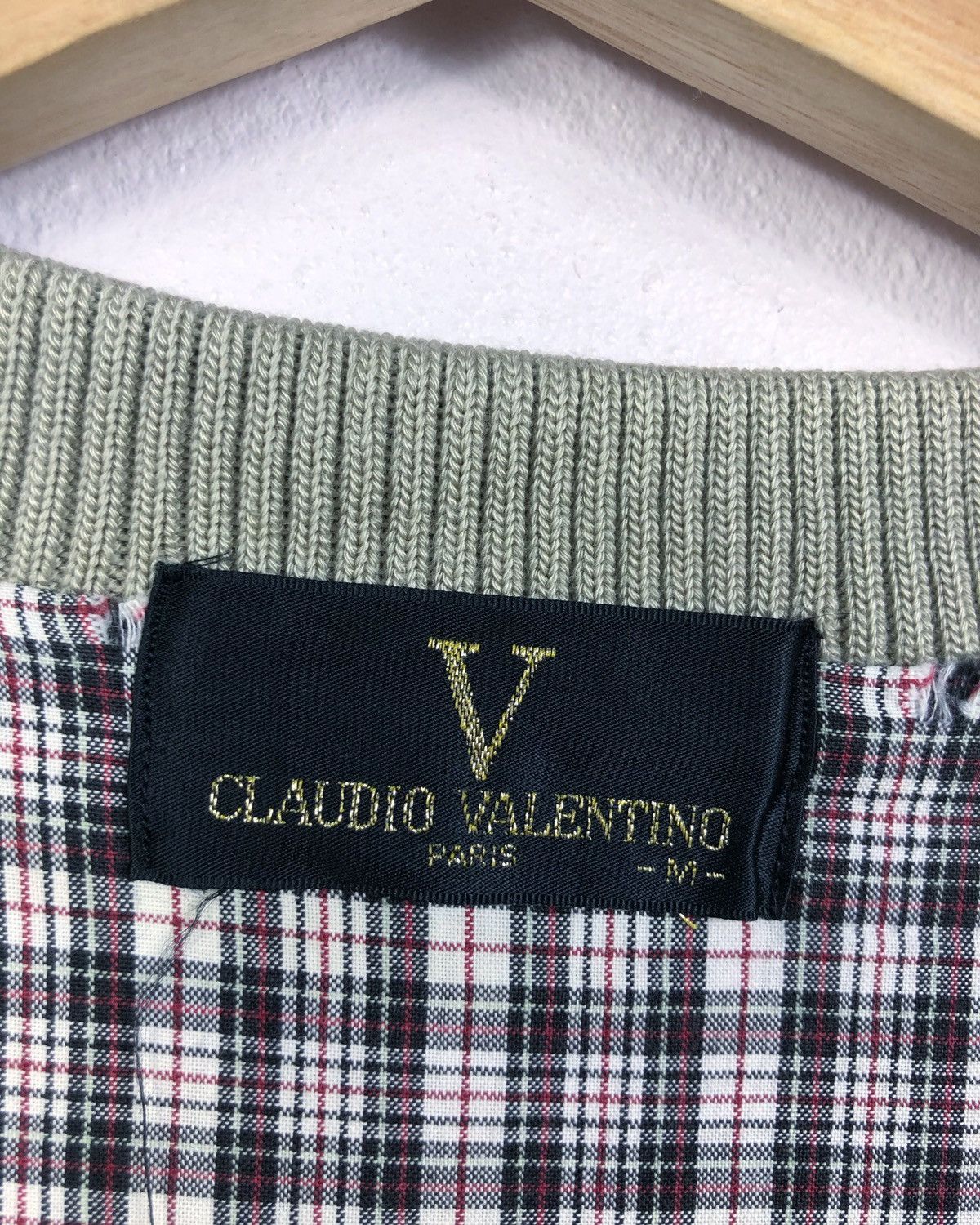 Other × Valentino × Vintage Vintage Claudio Valentino Paris Embroidered Logo Sweatshirt Size US M / EU 48-50 / 2 - 8 Thumbnail