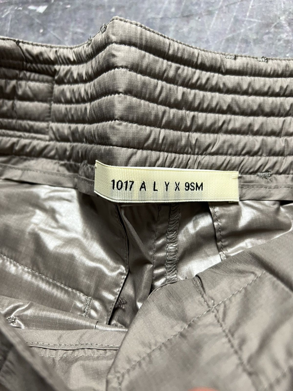 1017 ALYX 9SM FW19 1017 ALYX 9SM Tactical Cargo Pants Size US 30 / EU 46 - 10 Thumbnail