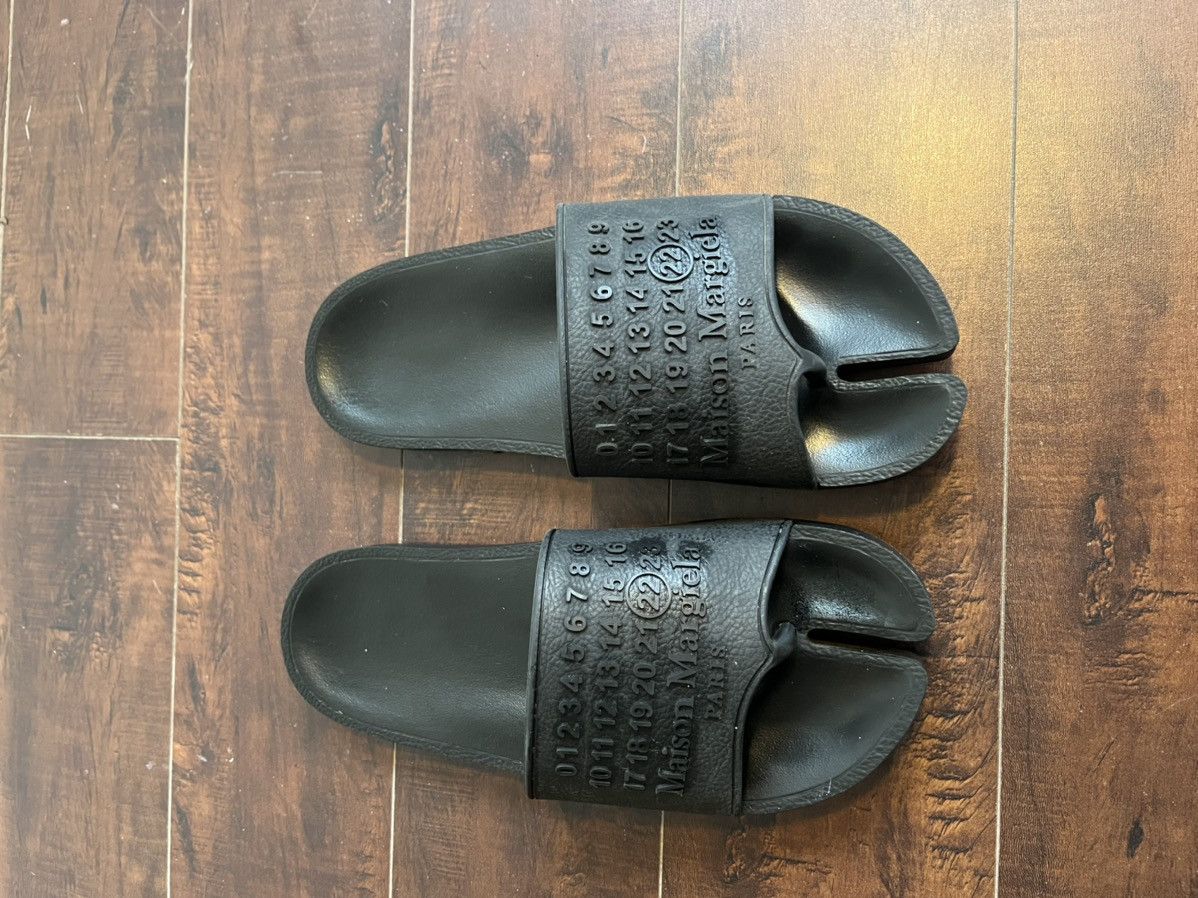 Maison Margiela Margiela mainline Rare Tabi holiday house slippers slides |  Grailed