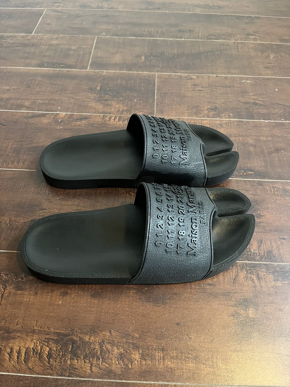 Maison Margiela Margiela mainline Rare Tabi holiday house slippers slides Size US 8 / EU 41 - 2 Thumbnail