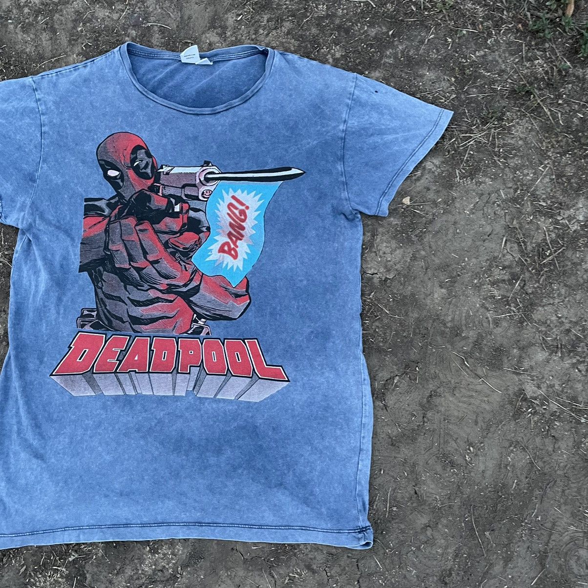 Vintage Vintage Y2K Sun Faded Deadpool Graphic Tee Streetwear Slim S Size US S / EU 44-46 / 1 - 2 Thumbnail