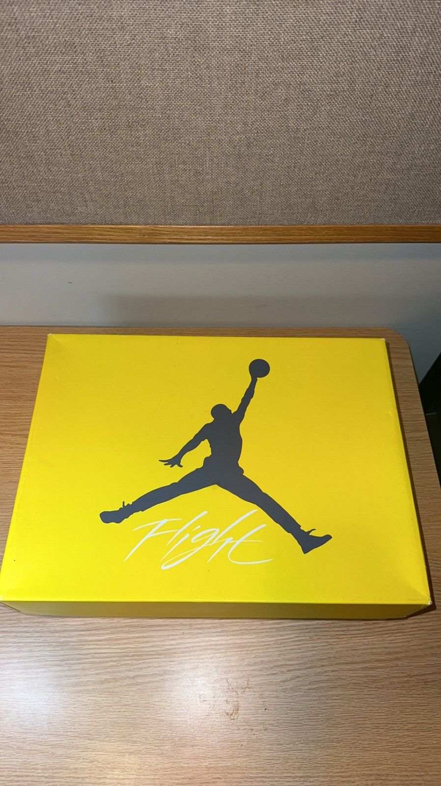 Jordan Brand × Nike Lightning Jordan 4 Size US 12 / EU 45 - 7 Thumbnail