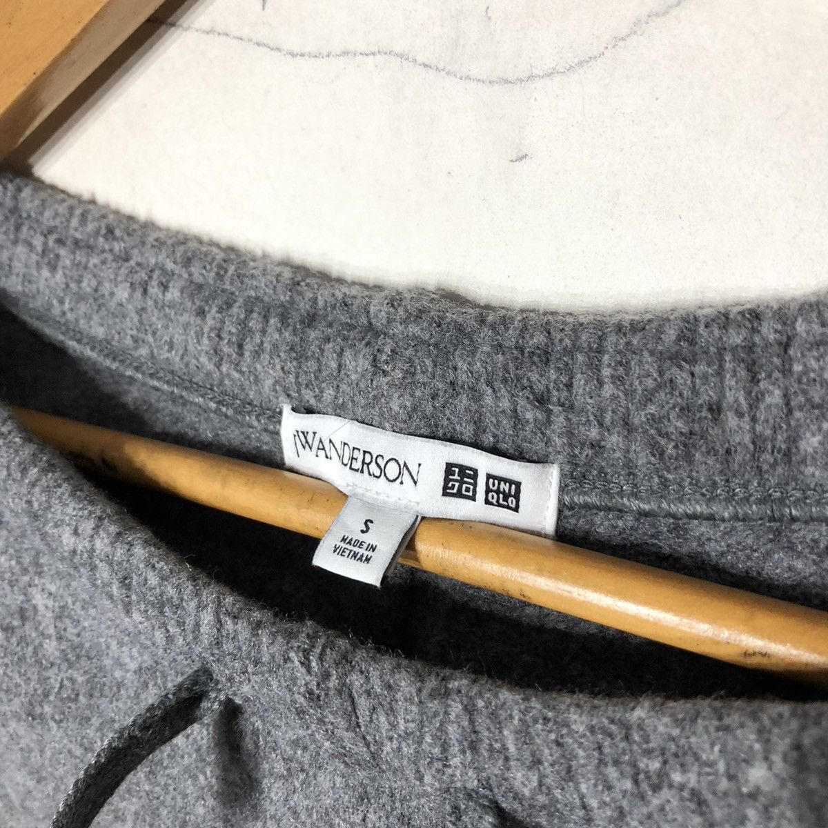 JW Anderson × Uniqlo JOGGERPANTS UNIQLO J W ANDERSON Size US 30 / EU 46 - 3 Thumbnail