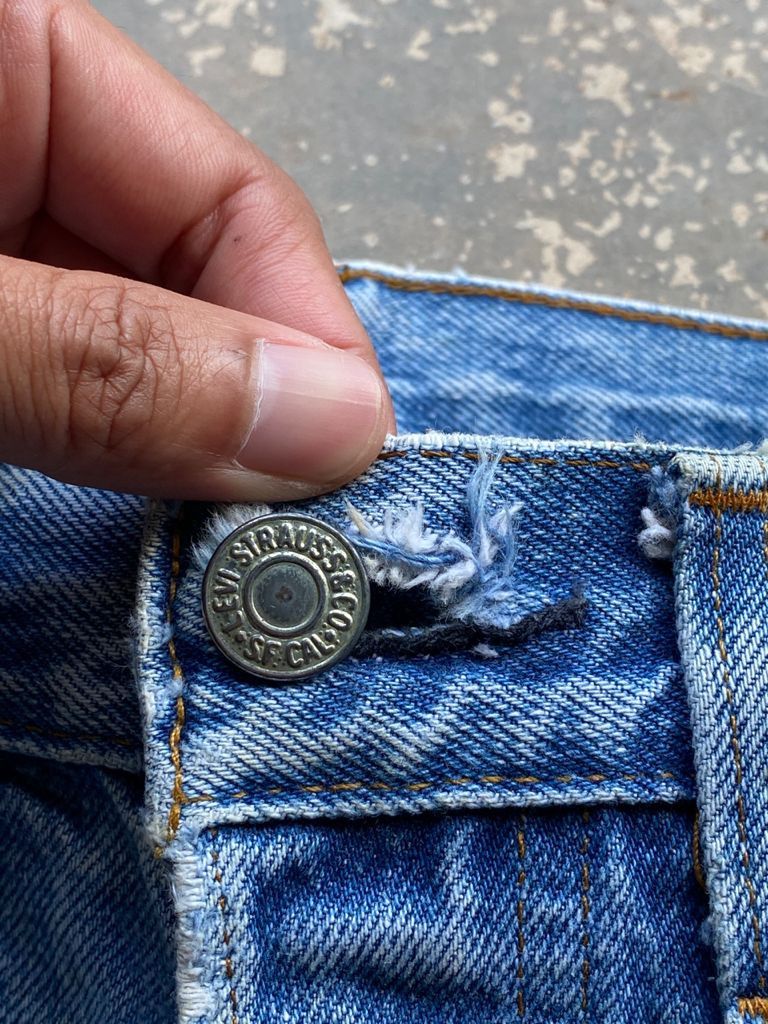 Levi's Vintage Clothing SICKS💥Vintage Levi's 501 Small e 80s Redline Distressed Size US 31 - 10 Thumbnail