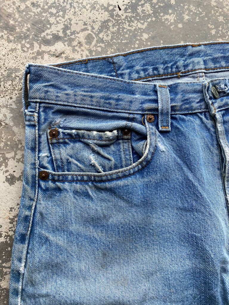 Levi's Vintage Clothing SICKS💥Vintage Levi's 501 Small e 80s Redline Distressed Size US 31 - 12 Thumbnail