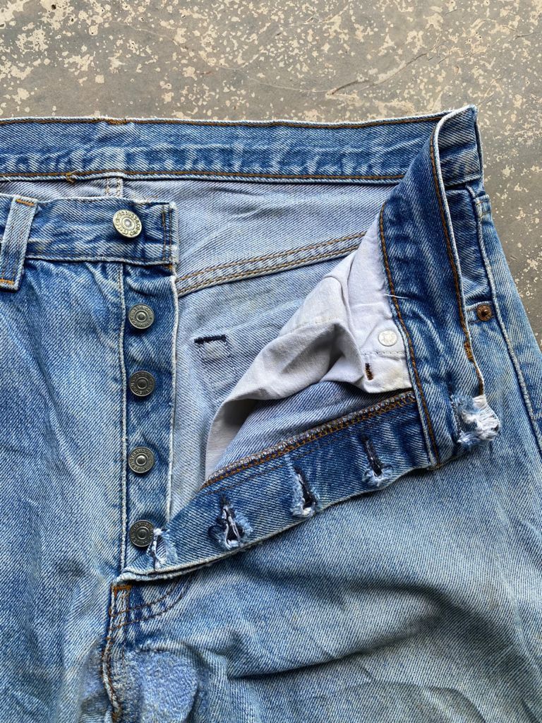 Levi's Vintage Clothing SICKS💥Vintage Levi's 501 Small e 80s Redline Distressed Size US 31 - 9 Thumbnail