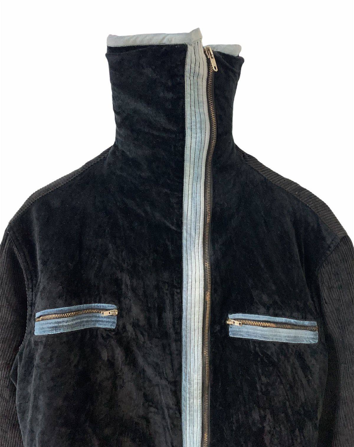 Versace Jeans Couture Versace Jeans Couture Velvet Cropped Turtleneck Jacket Size L / US 10 / IT 46 - 5 Thumbnail