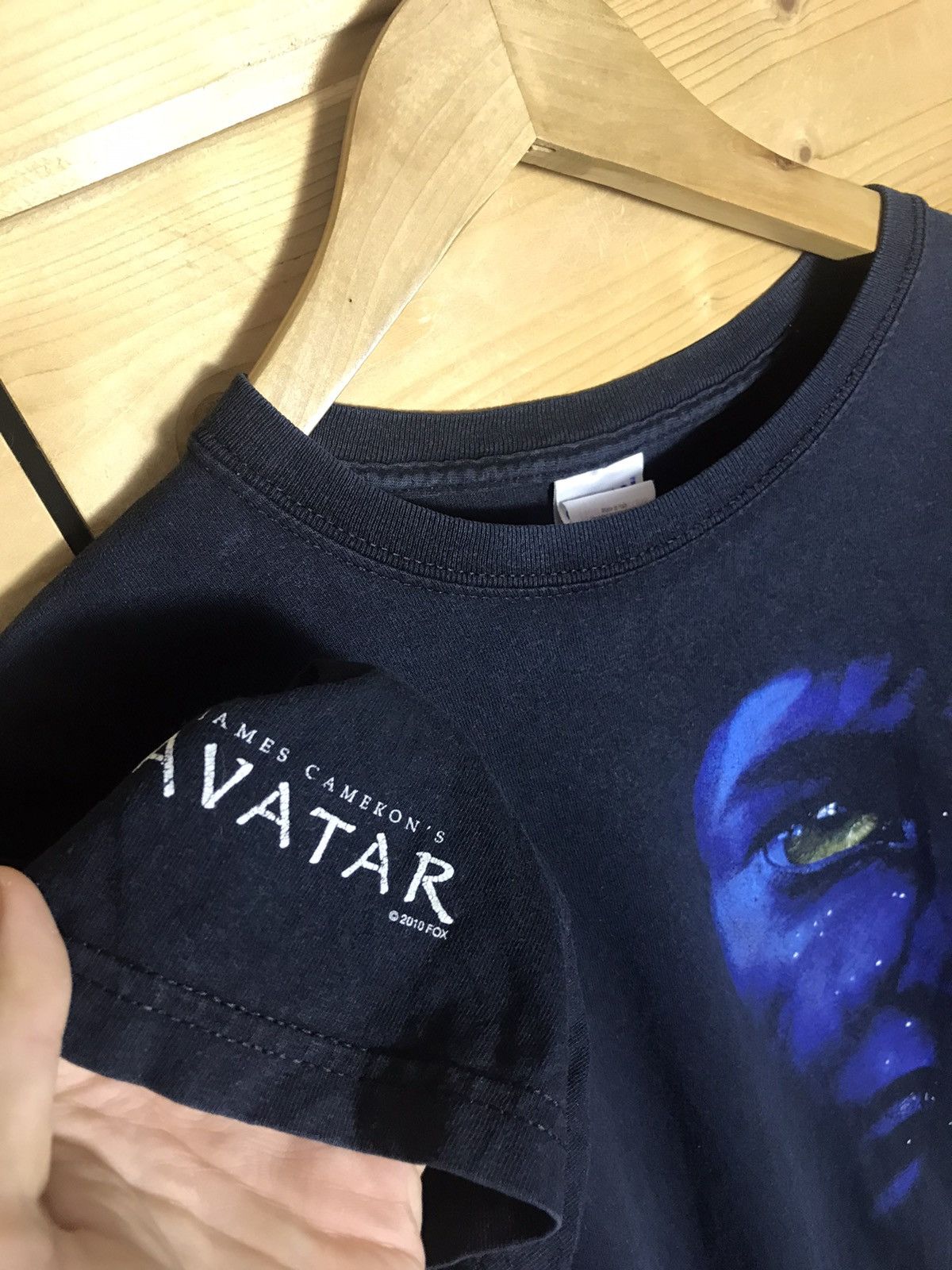 Vintage 2010 Fox Avatar promo movie t-shirt Size US L / EU 52-54 / 3 - 4 Thumbnail