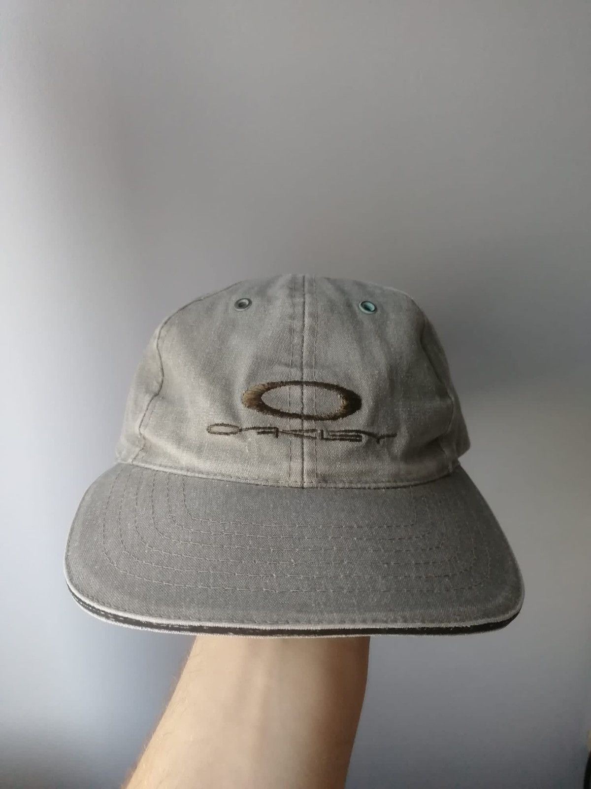 Vintage Oakley Hat