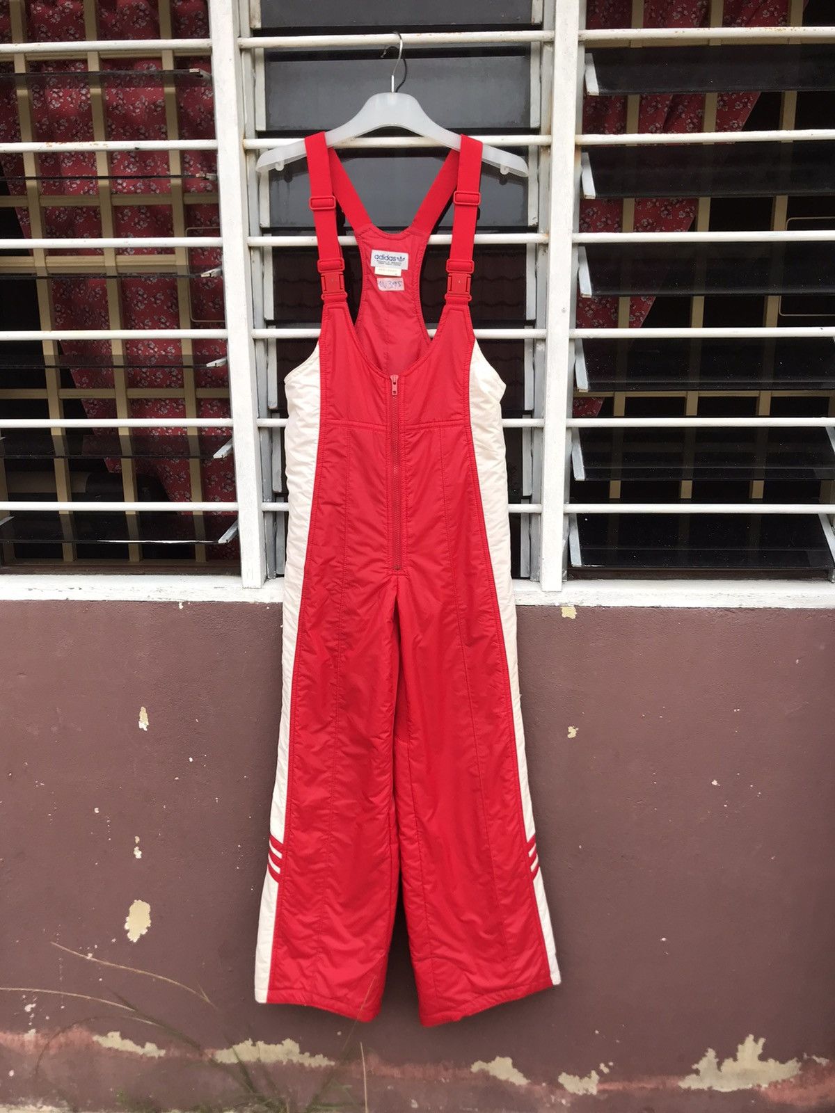 Vintage Vintage 80/90s Adidas Overall Jumper Ski Size US 32 / EU 48 - 1 Thumbnail
