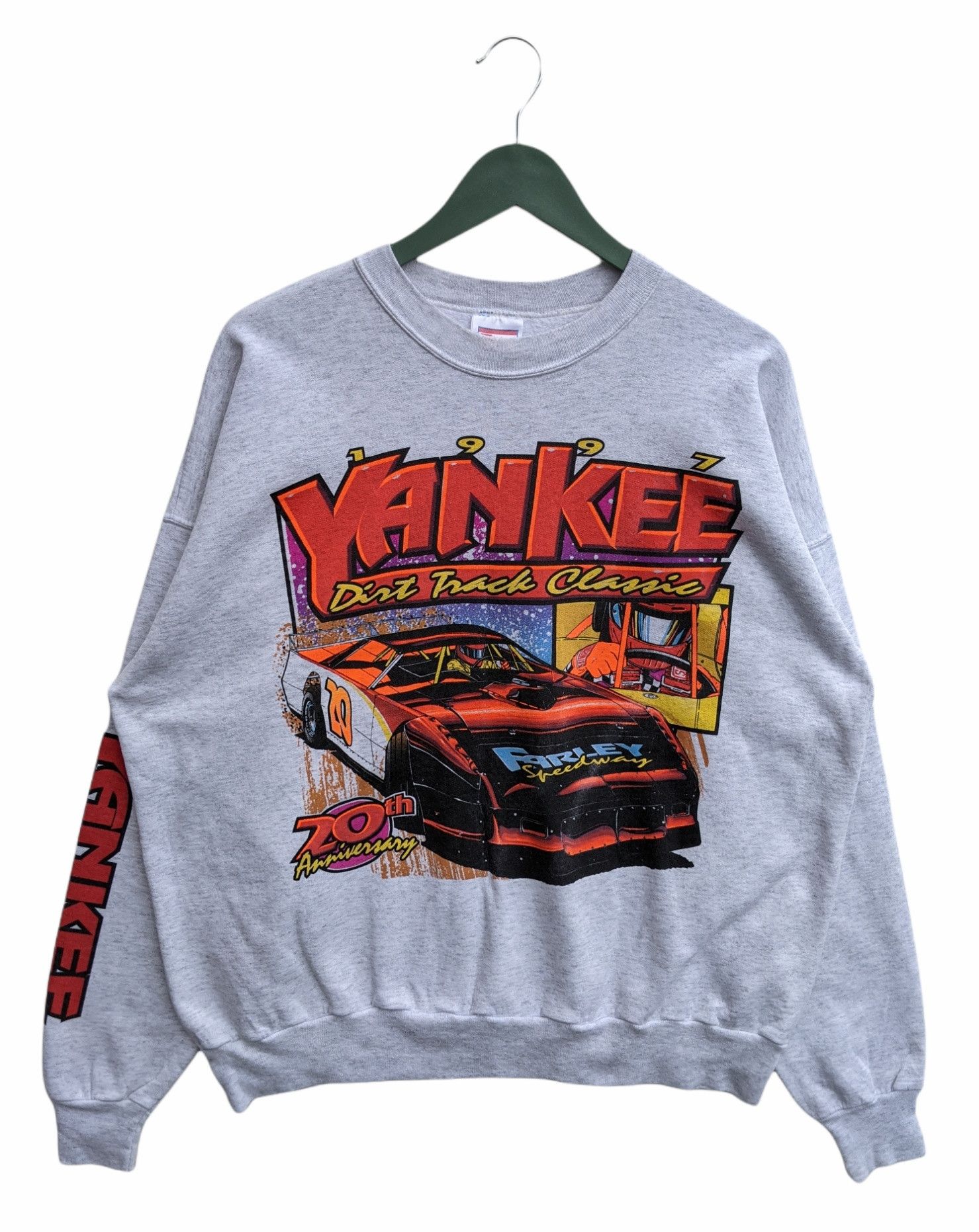 Hanes 1997 Yankee Dirt Track Classic 20th Anniversary Sweatshirt Size US XL / EU 56 / 4 - 1 Thumbnail