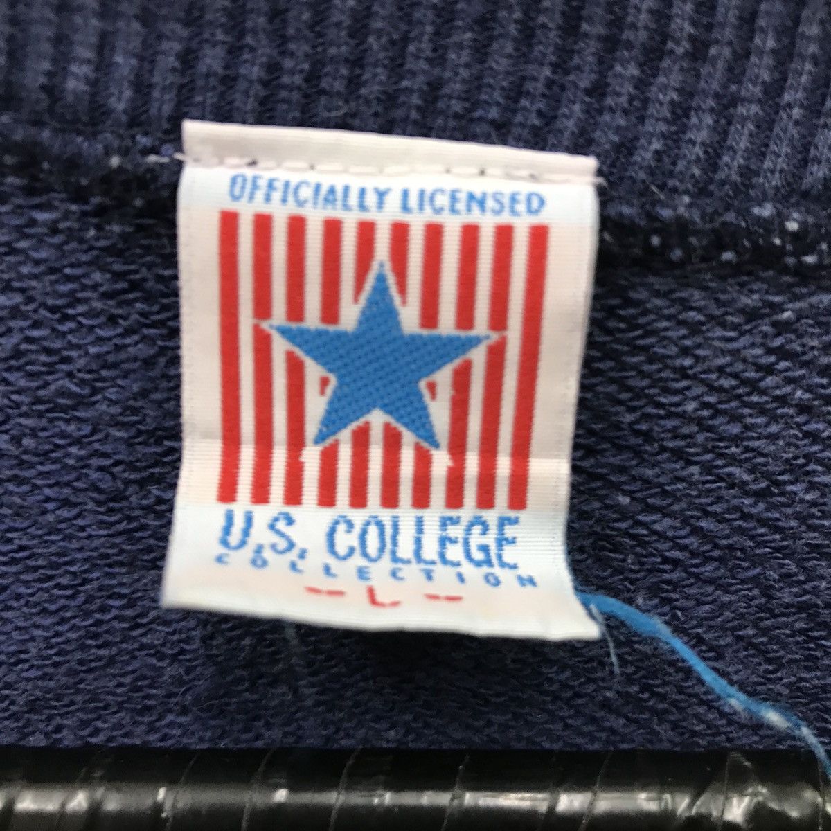 Vintage Vintage Georgetown University Hoyas At New Haven Sweatshirt Size US L / EU 52-54 / 3 - 8 Thumbnail