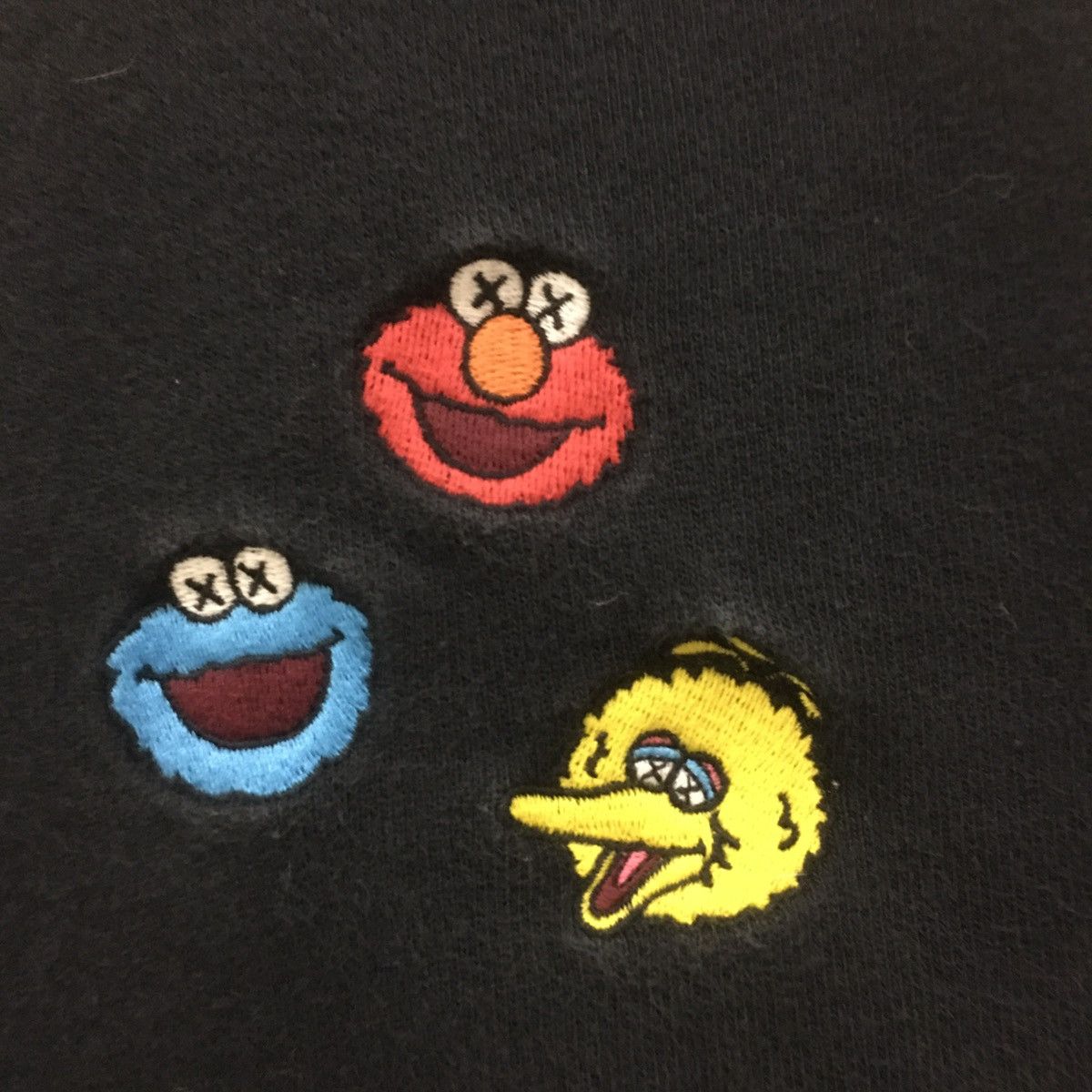Cartoon Network × Kaws SESAME STREET Sweatshirt Elmo Cookie Monster Big Bird Size US S / EU 44-46 / 1 - 3 Thumbnail