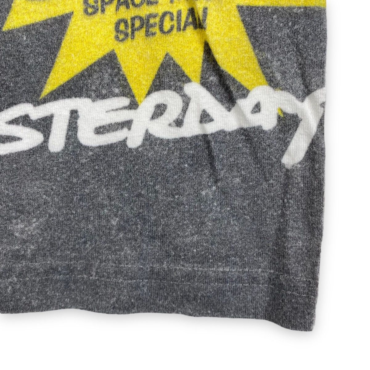 Hysteric Glamour Vintage HYSTERIC GLAMOUR Alloverprint Tee Size US S / EU 44-46 / 1 - 7 Thumbnail