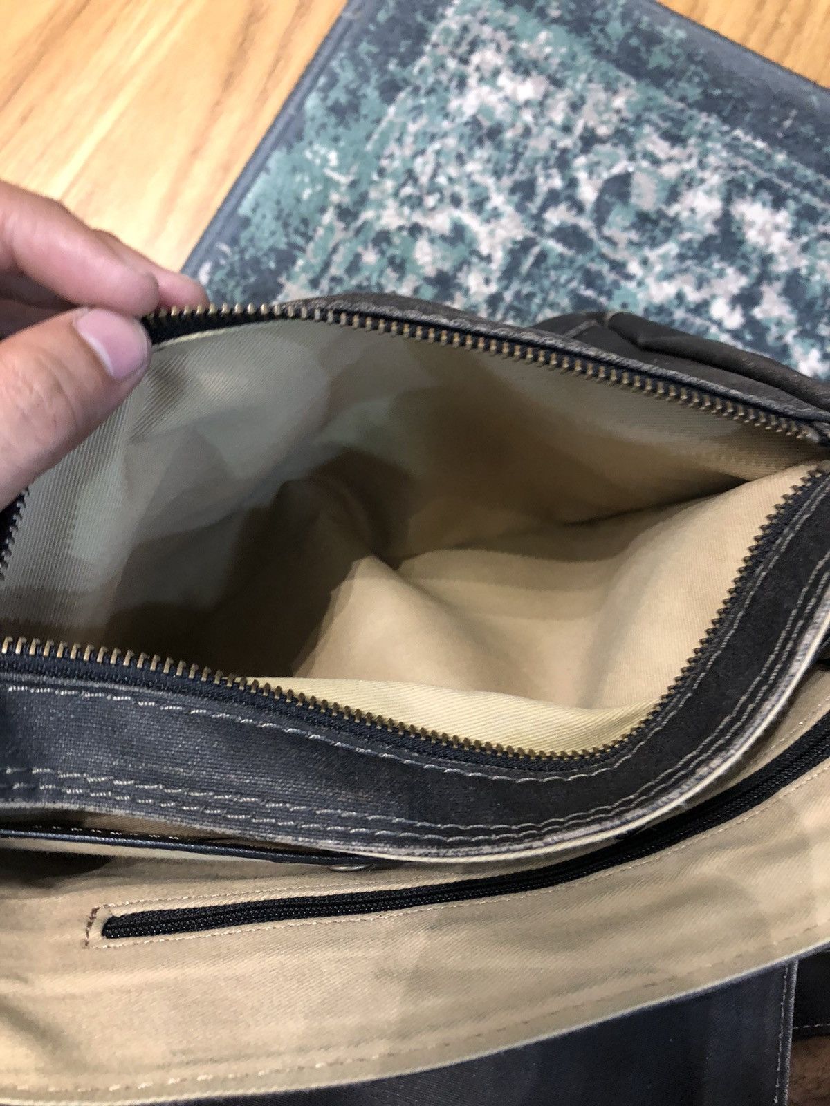 Takeo Kikuchi Vintage Waxed Takeo Kikuchi By Porter Crossbody Bag Size ONE SIZE - 17 Thumbnail