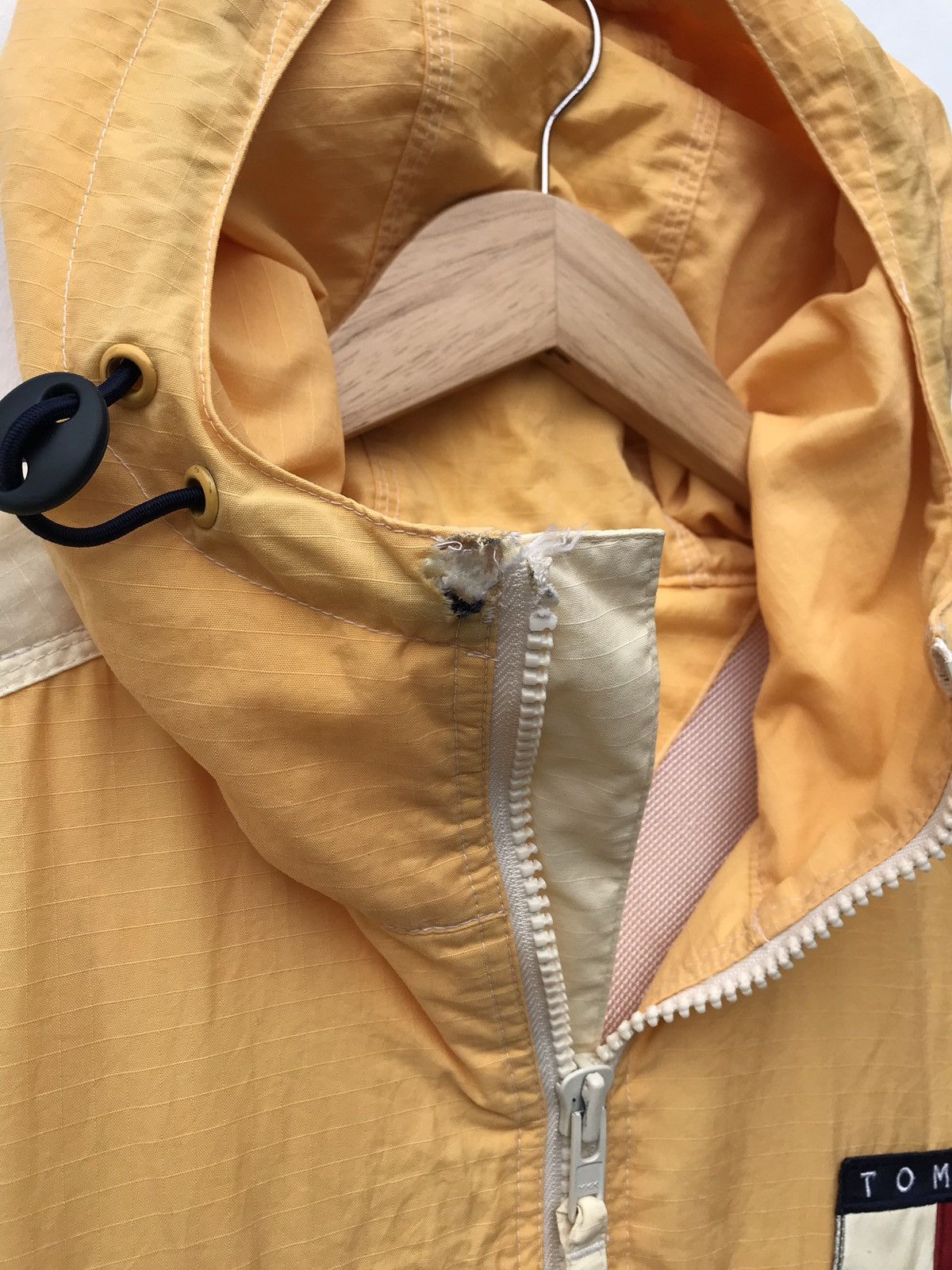 Tommy Hilfiger Tommy Hilfiger Windbreaker Streetwear Sailing Jacket Size US M / EU 48-50 / 2 - 2 Thumbnail