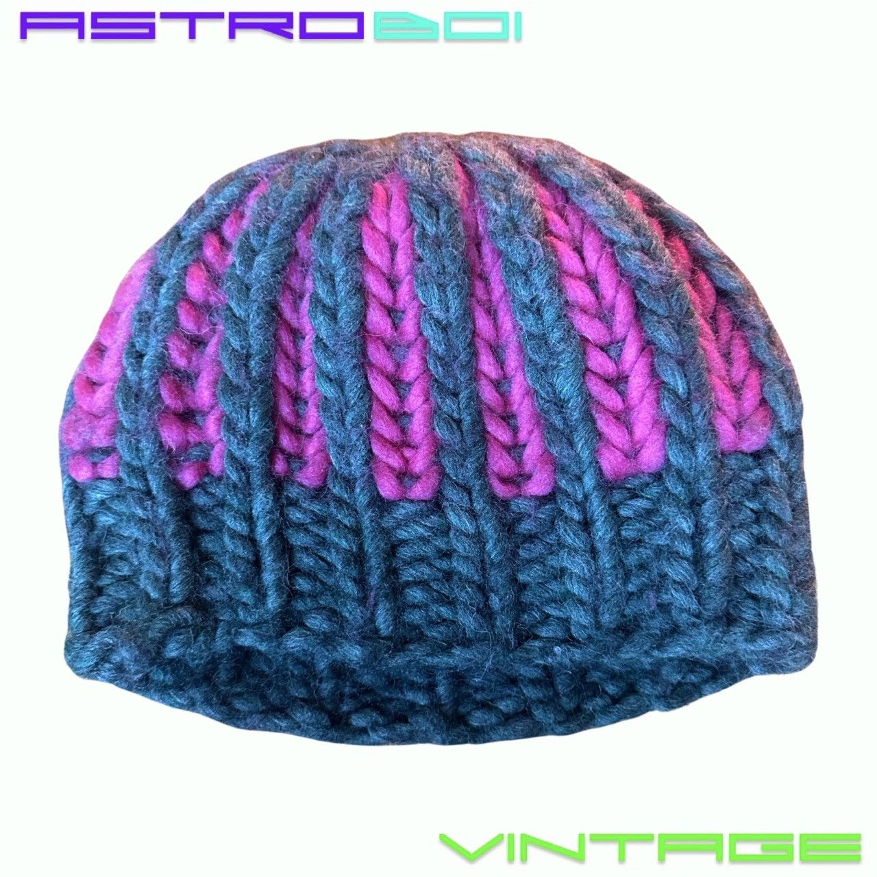 Handmade Vintage Hand Knit Pink & Green Chunky Knit Beanie Size ONE SIZE - 1 Thumbnail