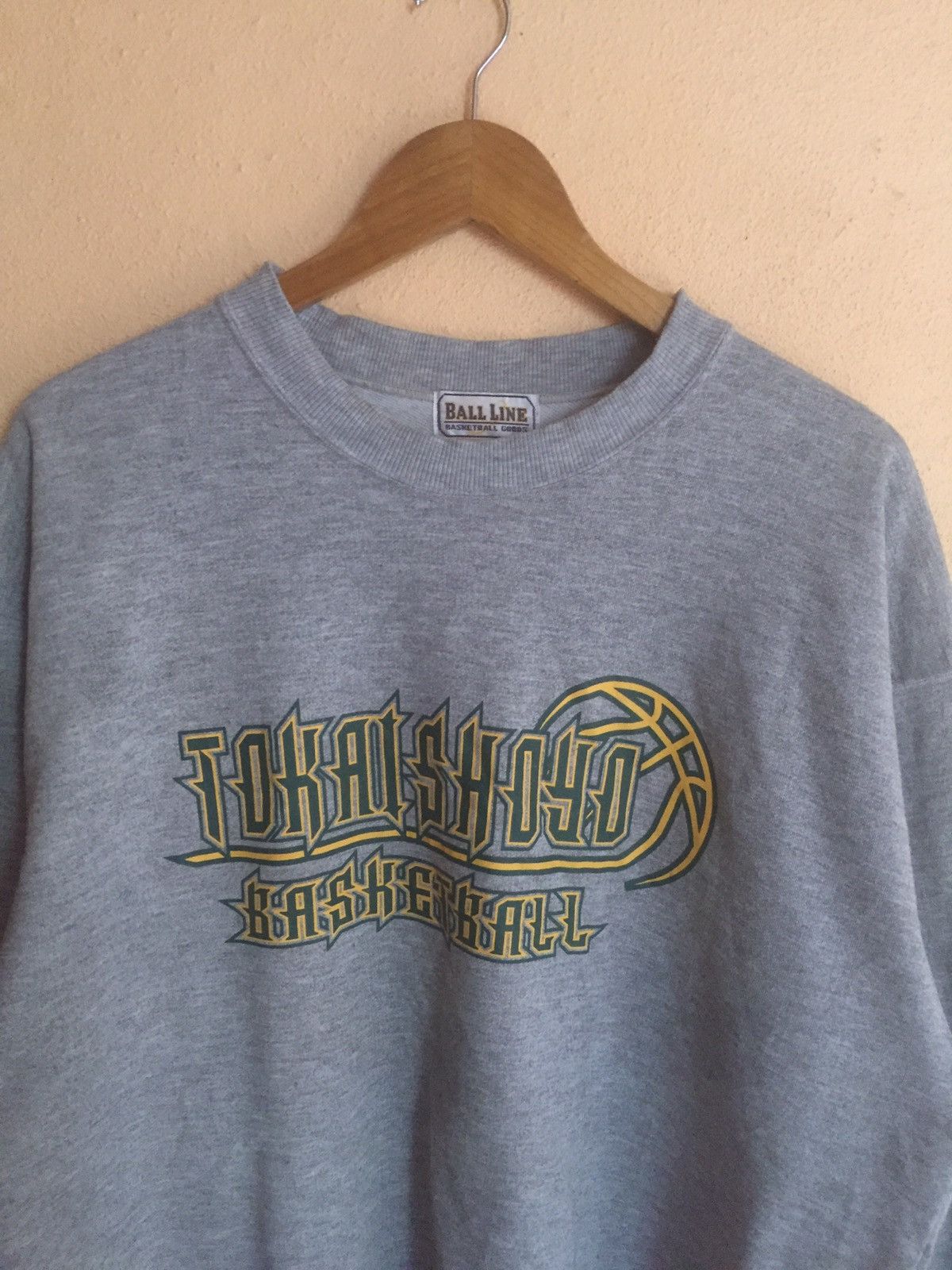 NBA × Vintage URGENT SALE‼️Rare Tokaishoyo basketball crewneck spellout Size US XL / EU 56 / 4 - 2 Thumbnail