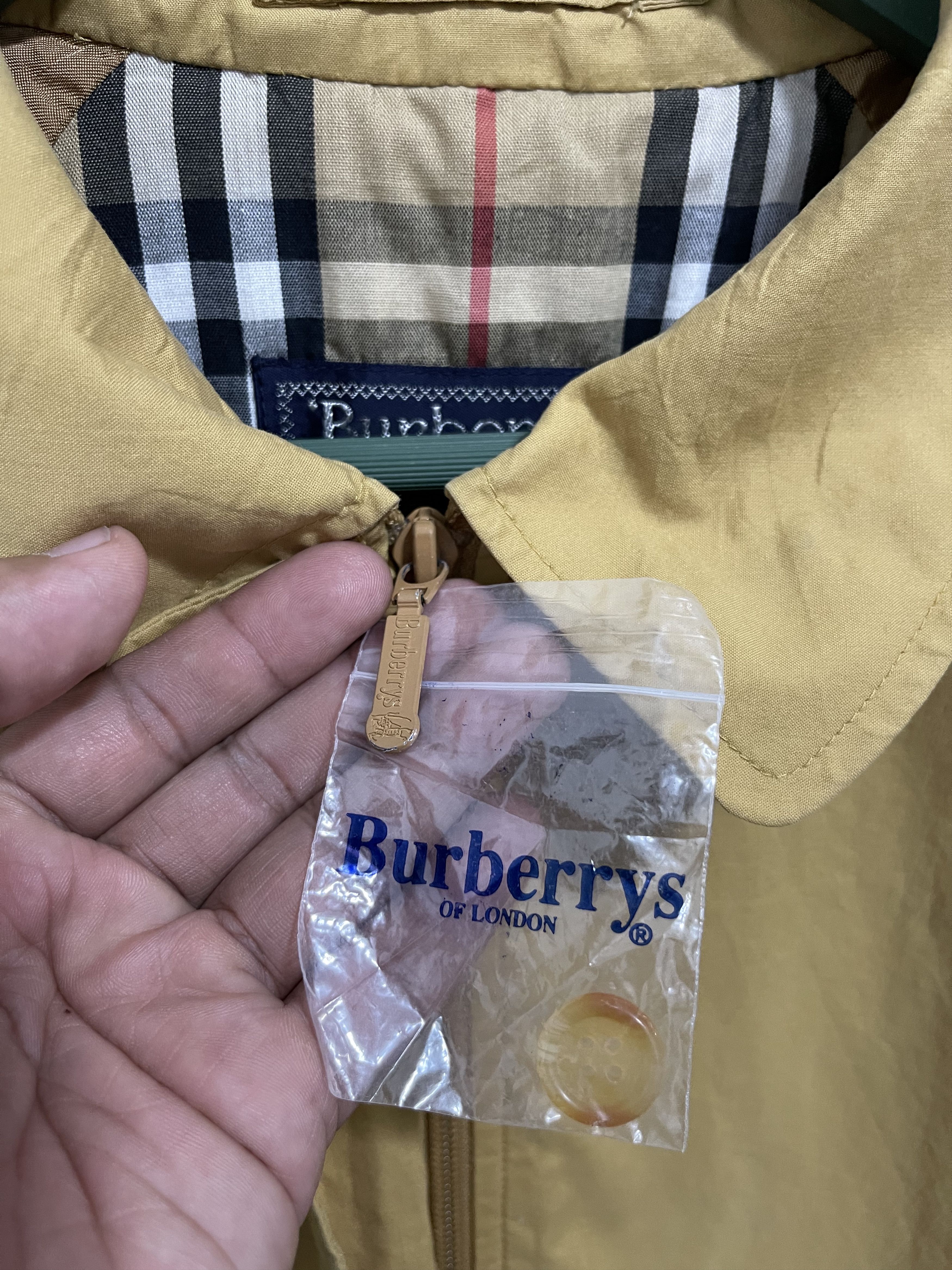 Burberry Burberry Nova Check Zipper Jacket Size M / US 6-8 / IT 42-44 - 9 Thumbnail