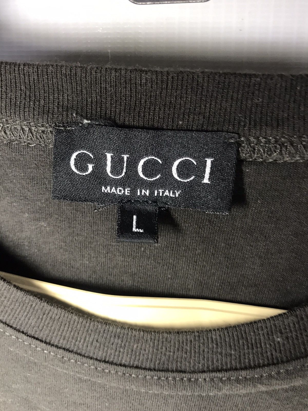 Gucci 🔥BEST OFFER🔥Gucci embroidered logo tee Size US M / EU 48-50 / 2 - 3 Thumbnail