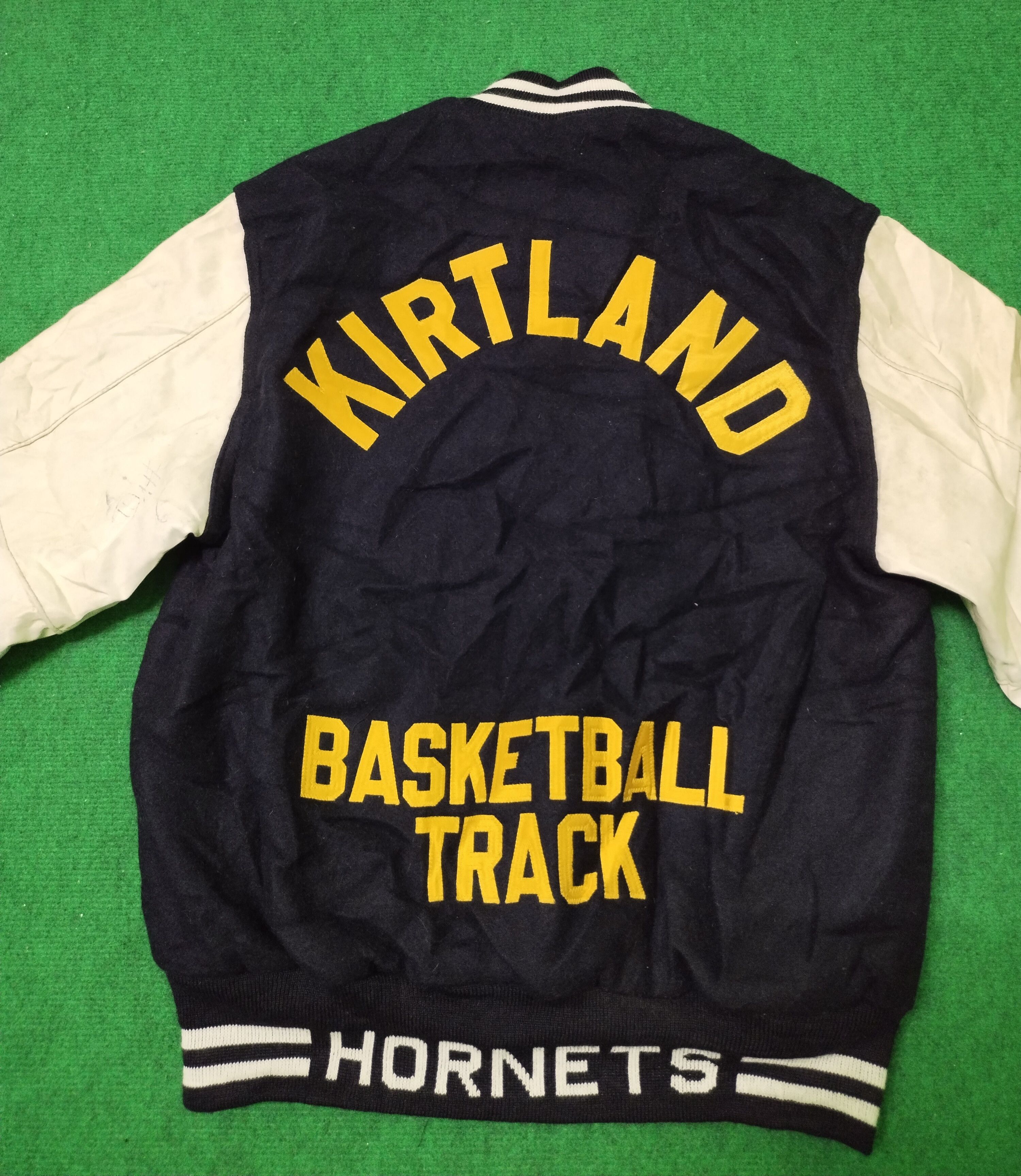 Holloway 90's Vintage Holloway Hornets Varsity Jacket Size US L / EU 52-54 / 3 - 14 Thumbnail