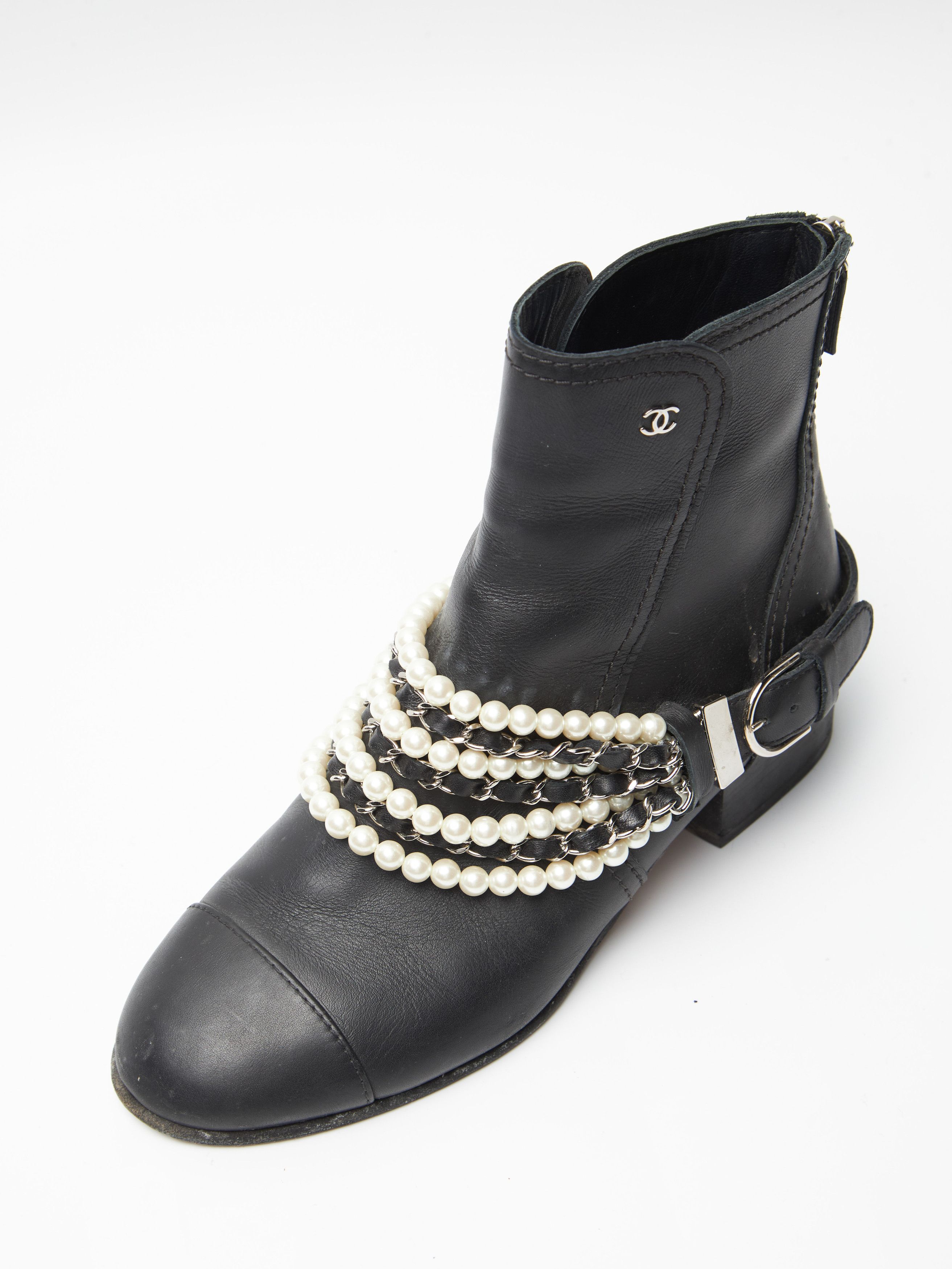 Chanel Black Pearls Detailed Leather Boots Size US 8.5 / IT 38.5 - 5 Thumbnail