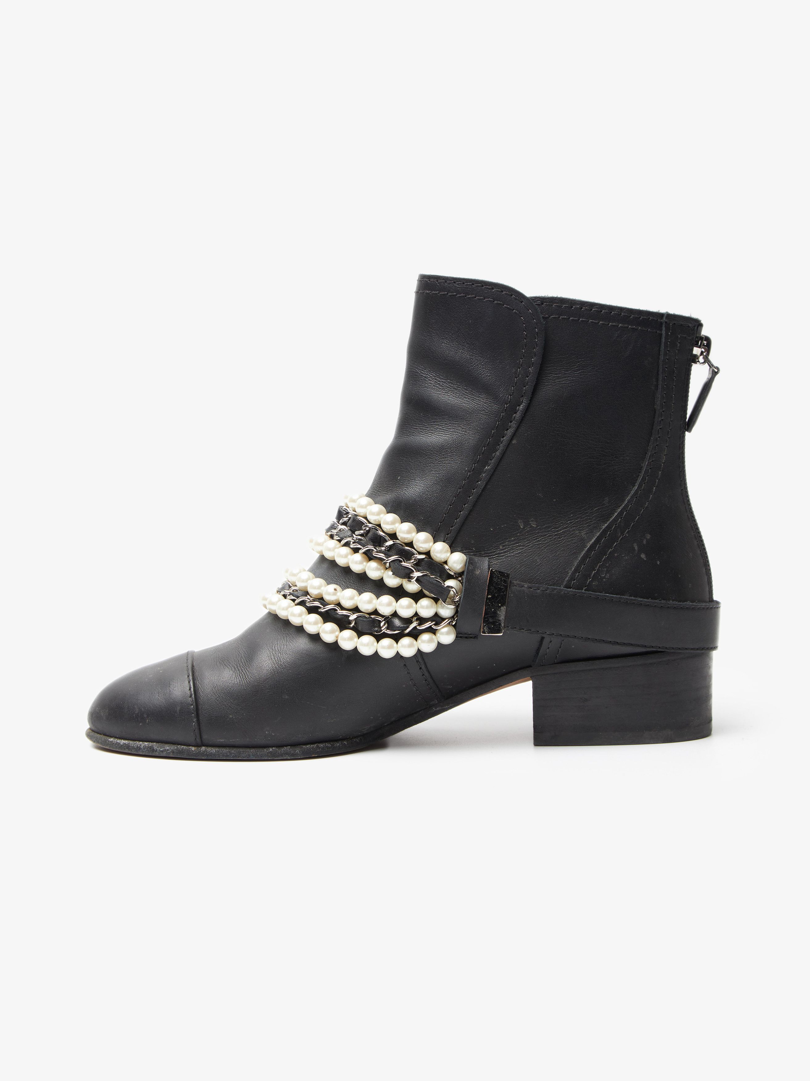 Chanel Black Pearls Detailed Leather Boots Size US 8.5 / IT 38.5 - 2 Thumbnail