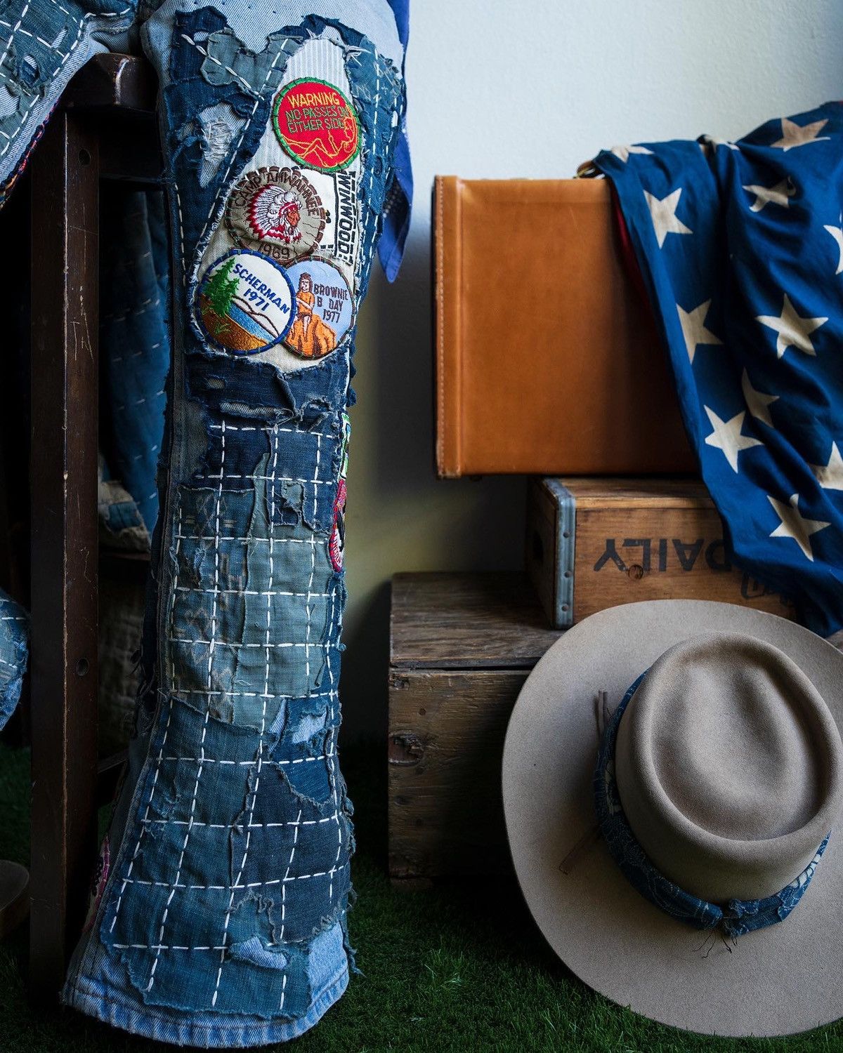 Handmade × Levi's × Vintage “Where Do You Go” Composted Boro Levi’s 684 Bell Bottoms Size US 31 - 8 Thumbnail