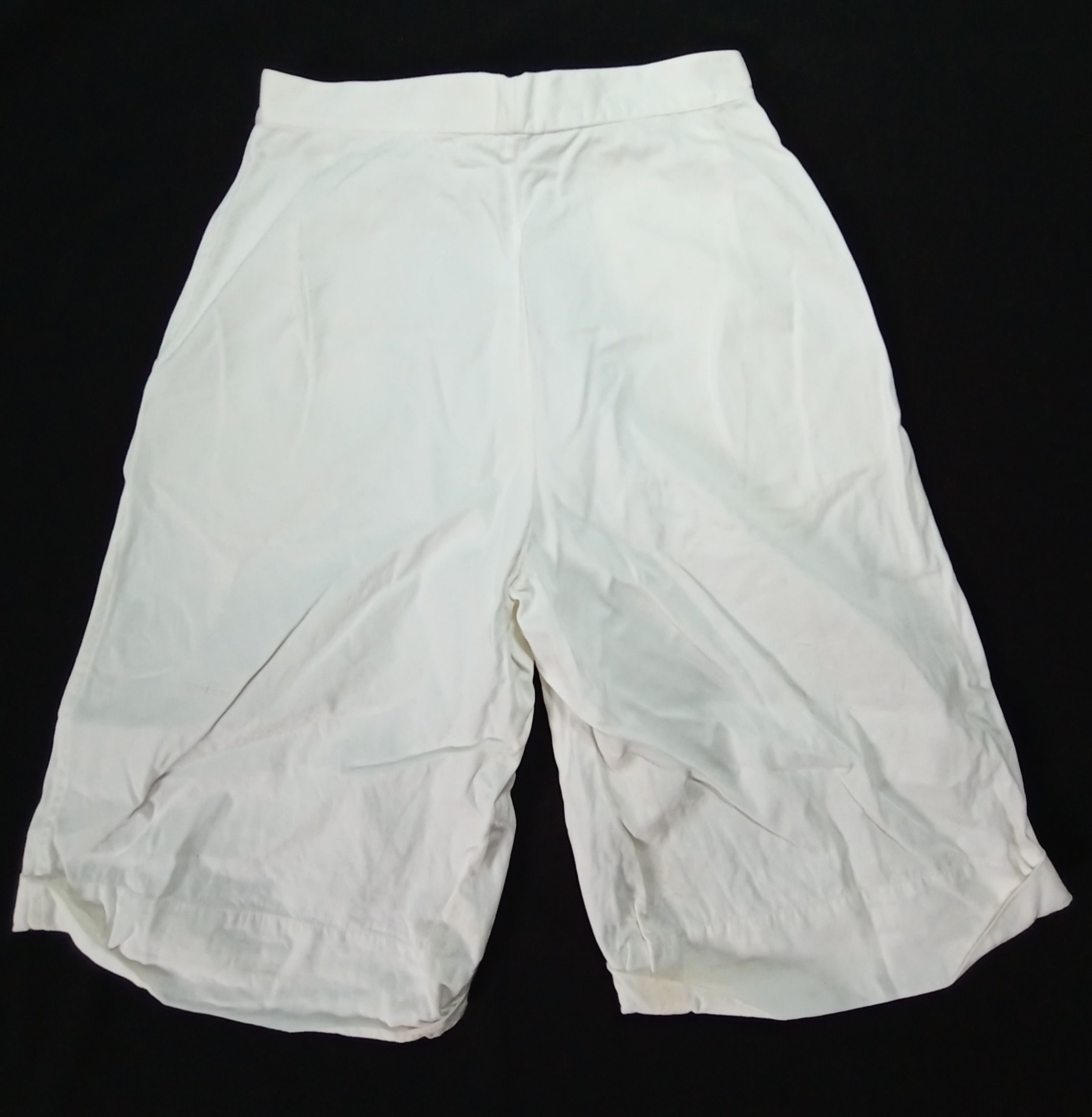 Salvatore Ferragamo Salvatore Ferragamore white short pant Made in italy Size 24" / US 00 / IT 34 - 2 Thumbnail