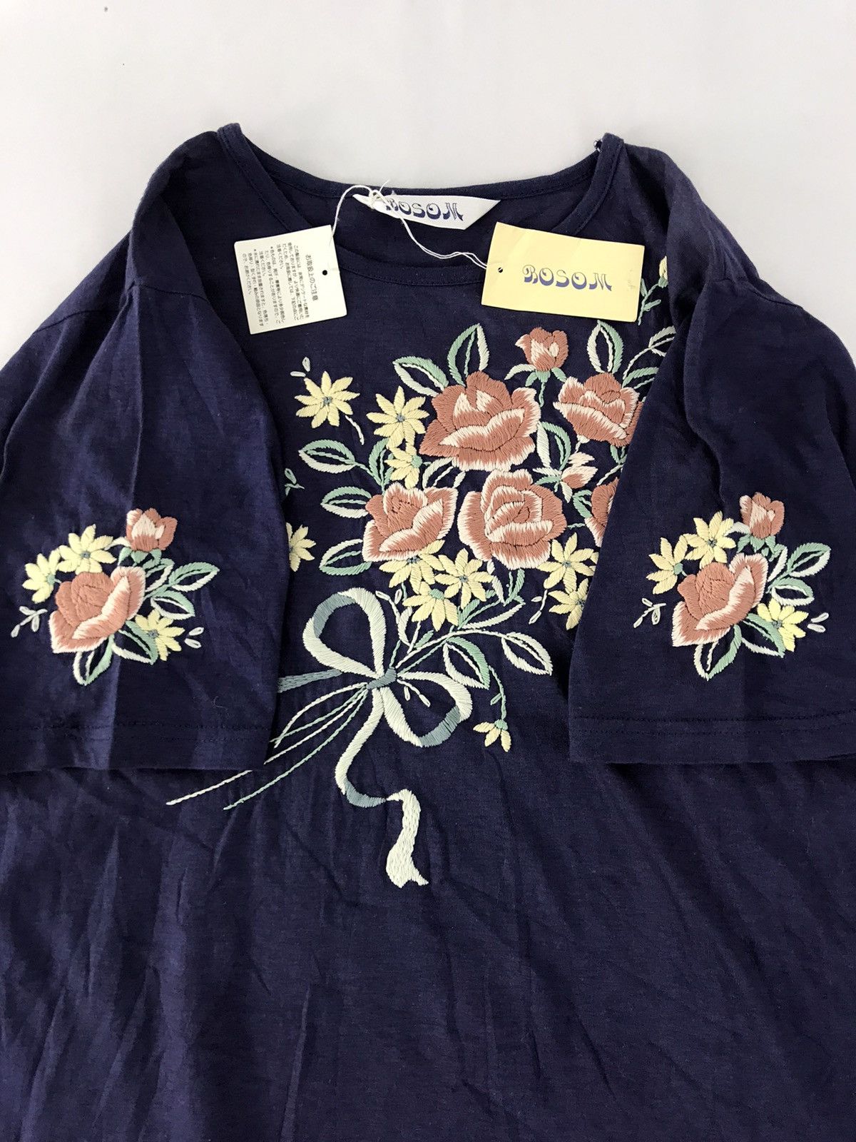 Other Japanese Brand Rosom Embroidery Floral Logo Tee Size M / US 6-8 / IT 42-44 - 3 Thumbnail